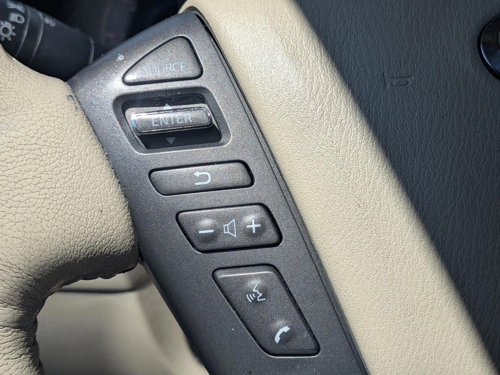 Thumbnail: 2011 INFINITI QX56 - 3