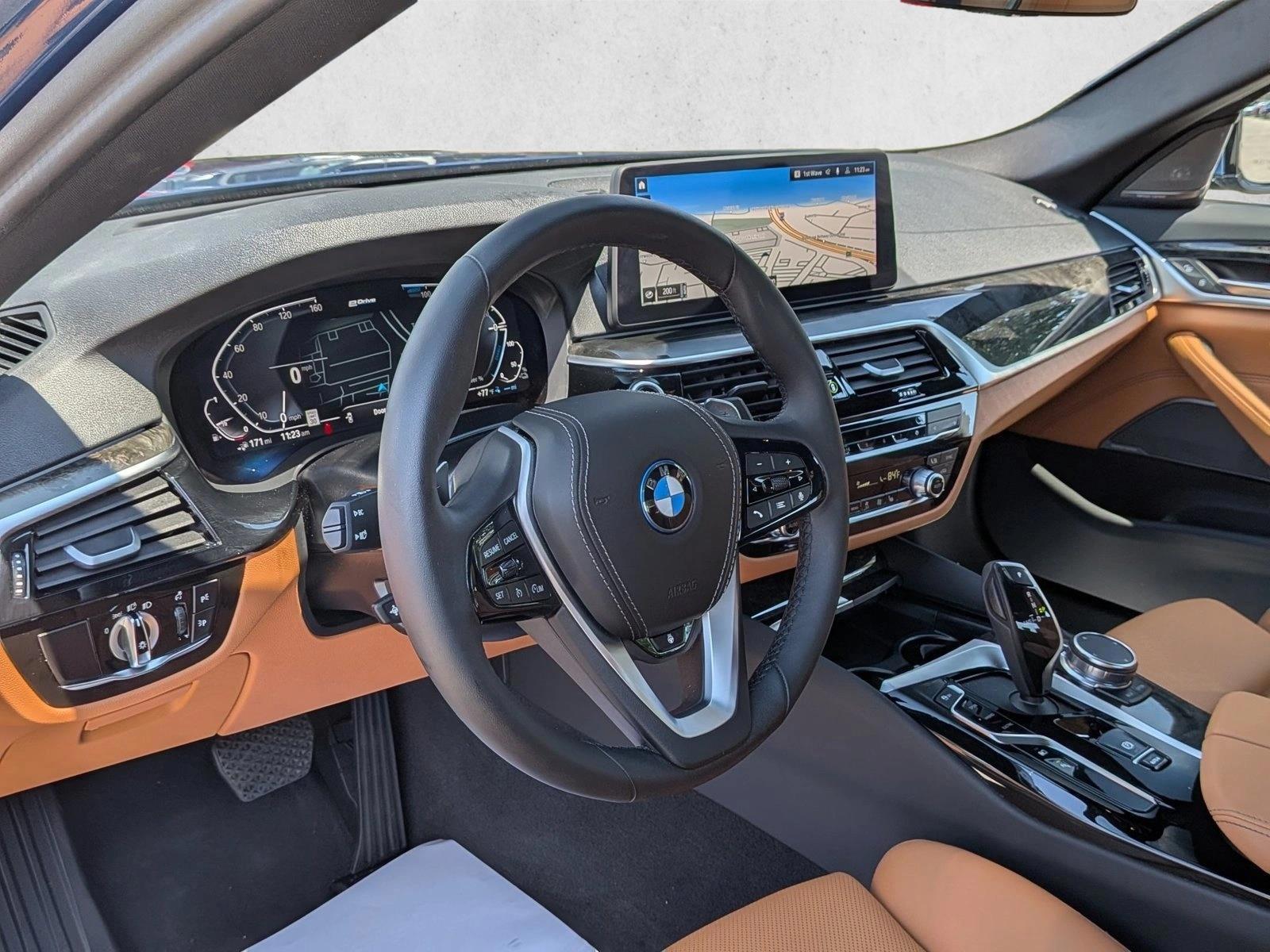 Thumbnail: 2023 BMW 5 Series - 3