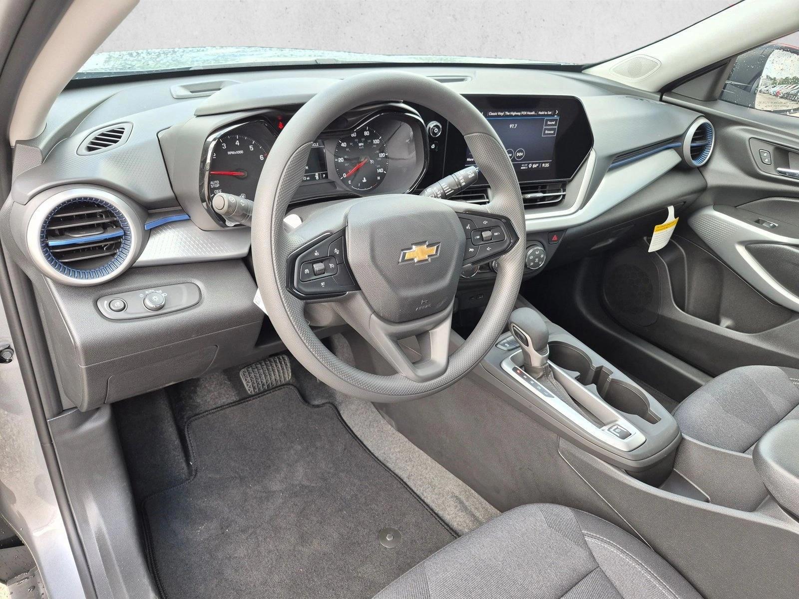 Thumbnail: 2026 Chevrolet Trax - 3