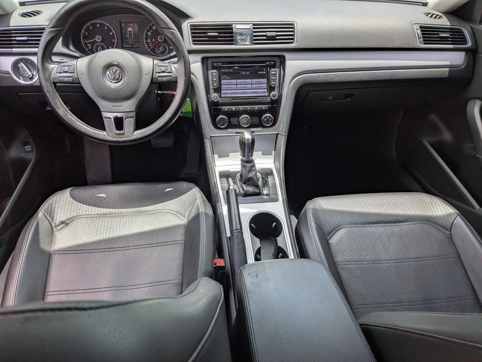 Thumbnail: 2013 Volkswagen Passat - 3