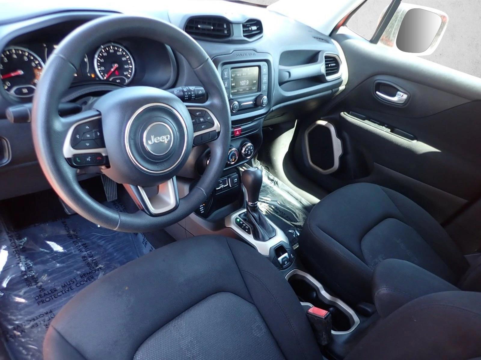 Thumbnail: 2016 Jeep Renegade - 3