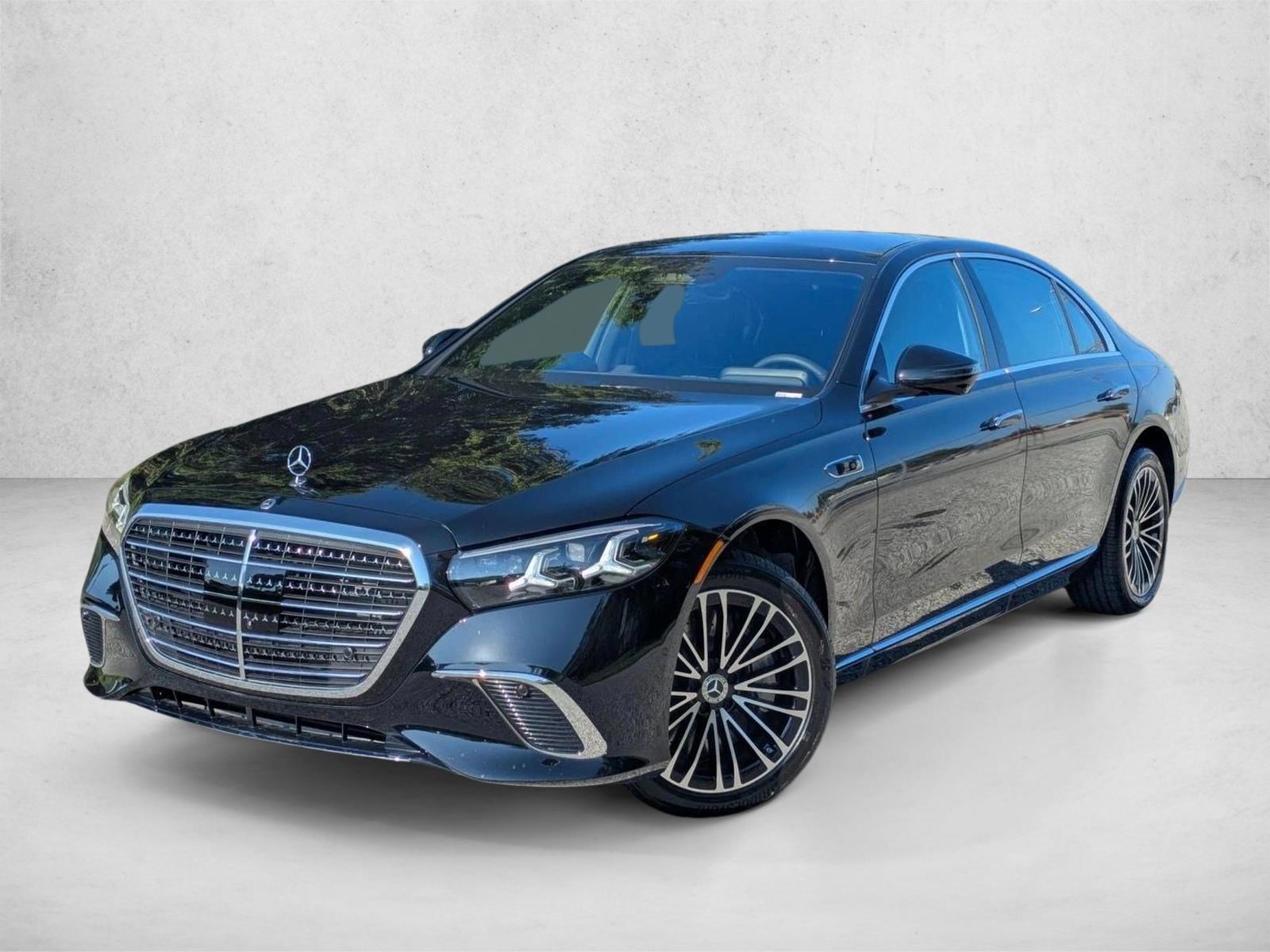 Thumbnail: 2027 Mercedes-Benz S-Class - 1