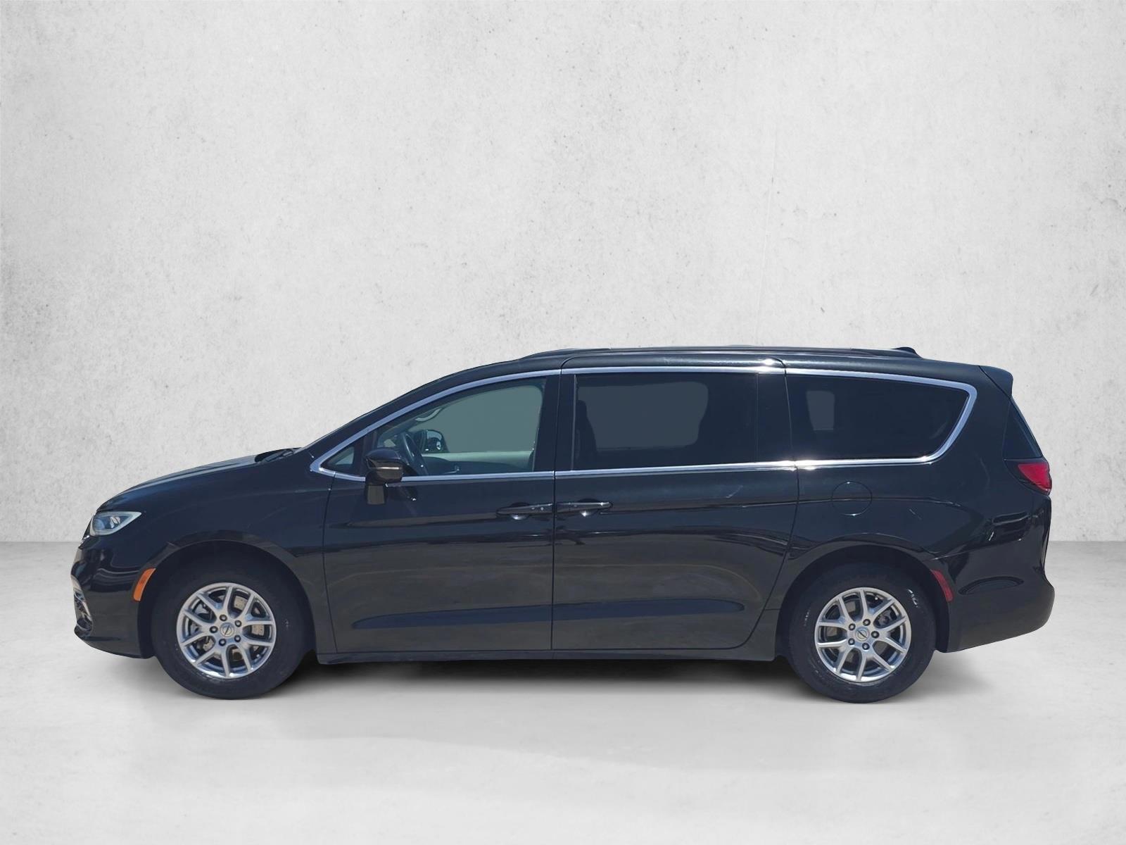 Thumbnail: 2022 Chrysler Pacifica - 2