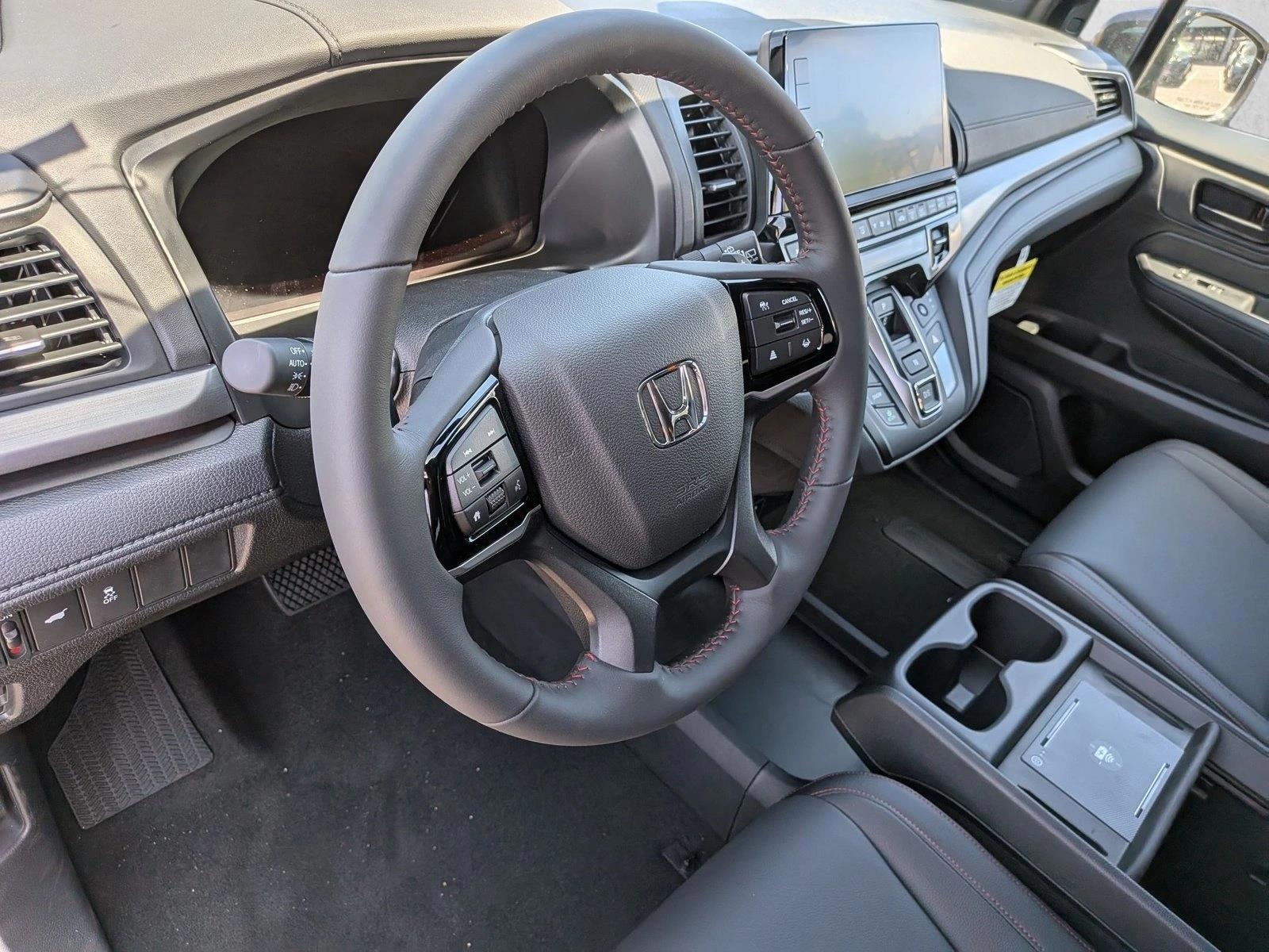Thumbnail: 2026 Honda Odyssey - 3