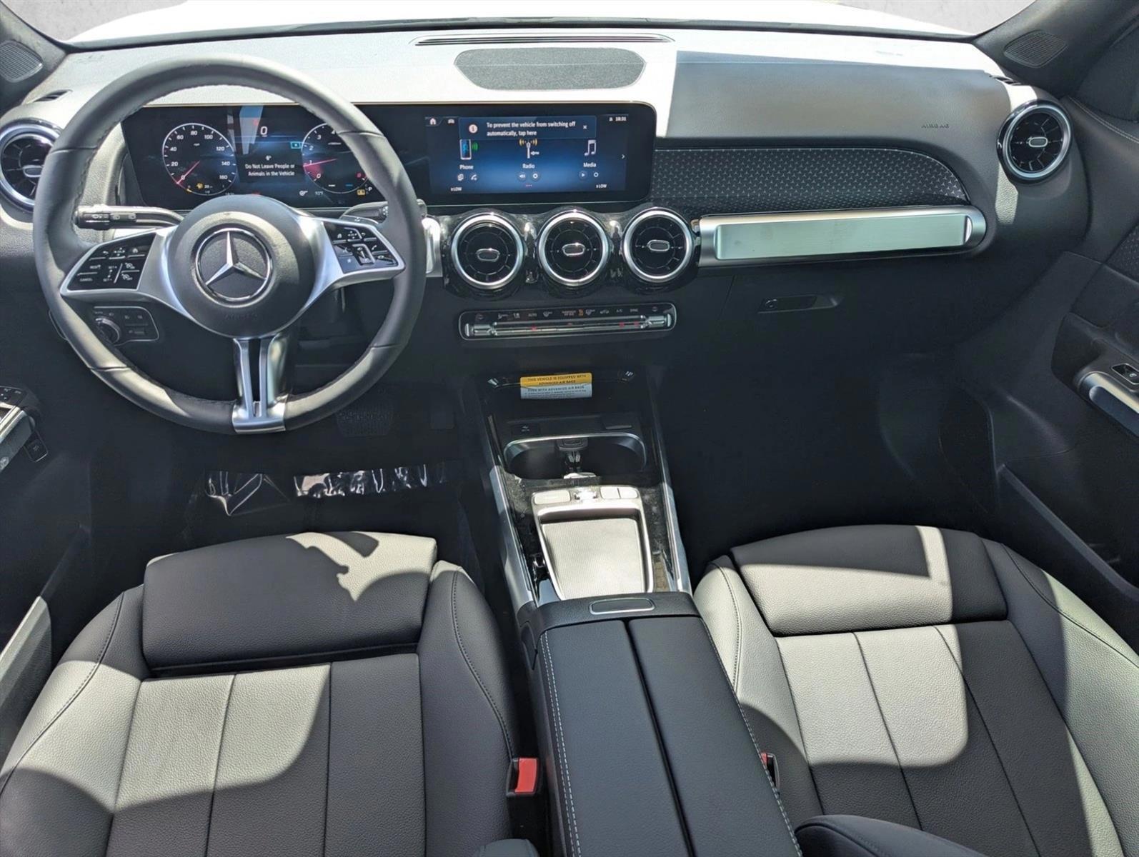 Thumbnail: 2026 Mercedes-Benz GLB - 3