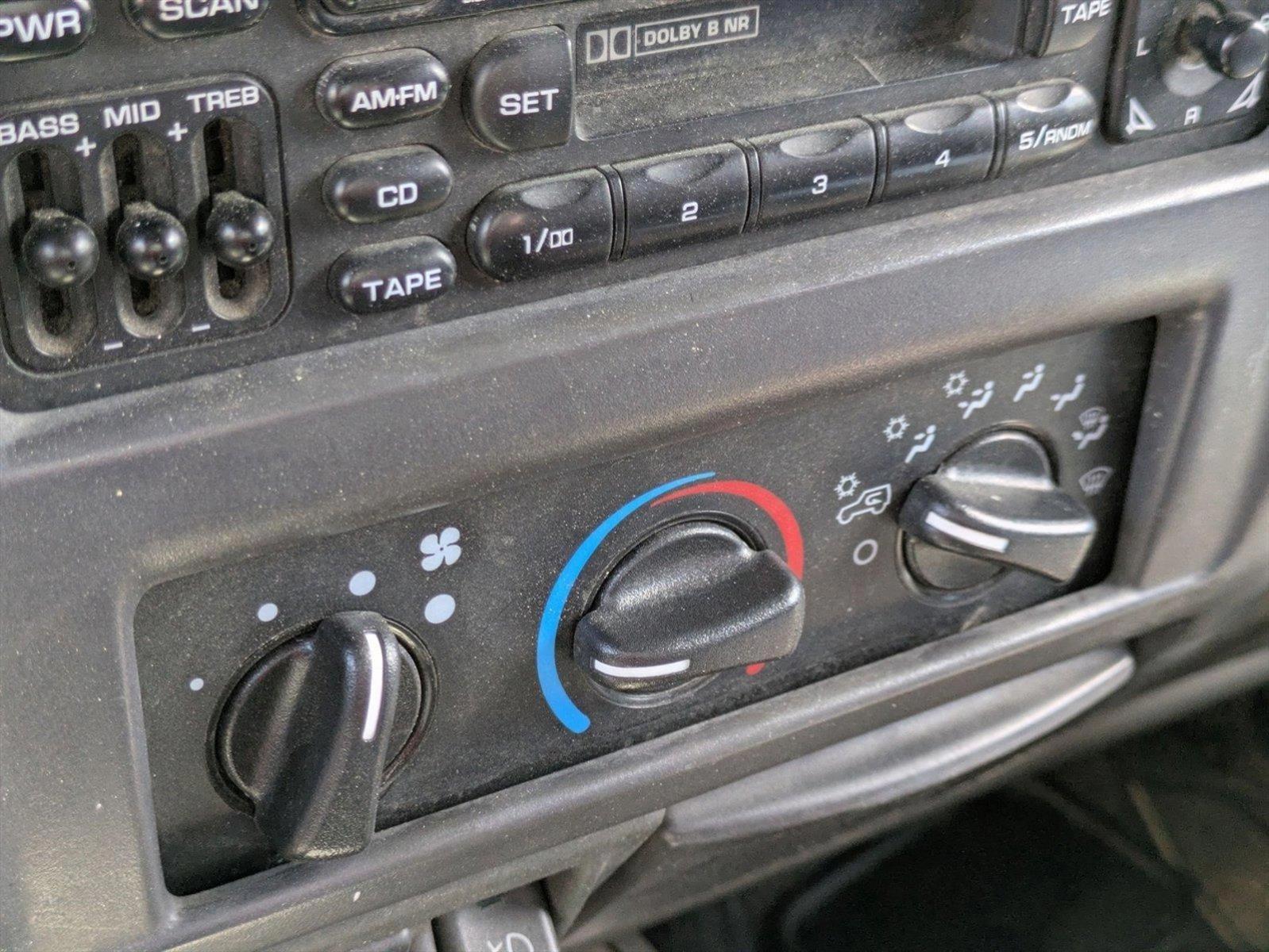 Thumbnail: 2000 Jeep Wrangler - 3