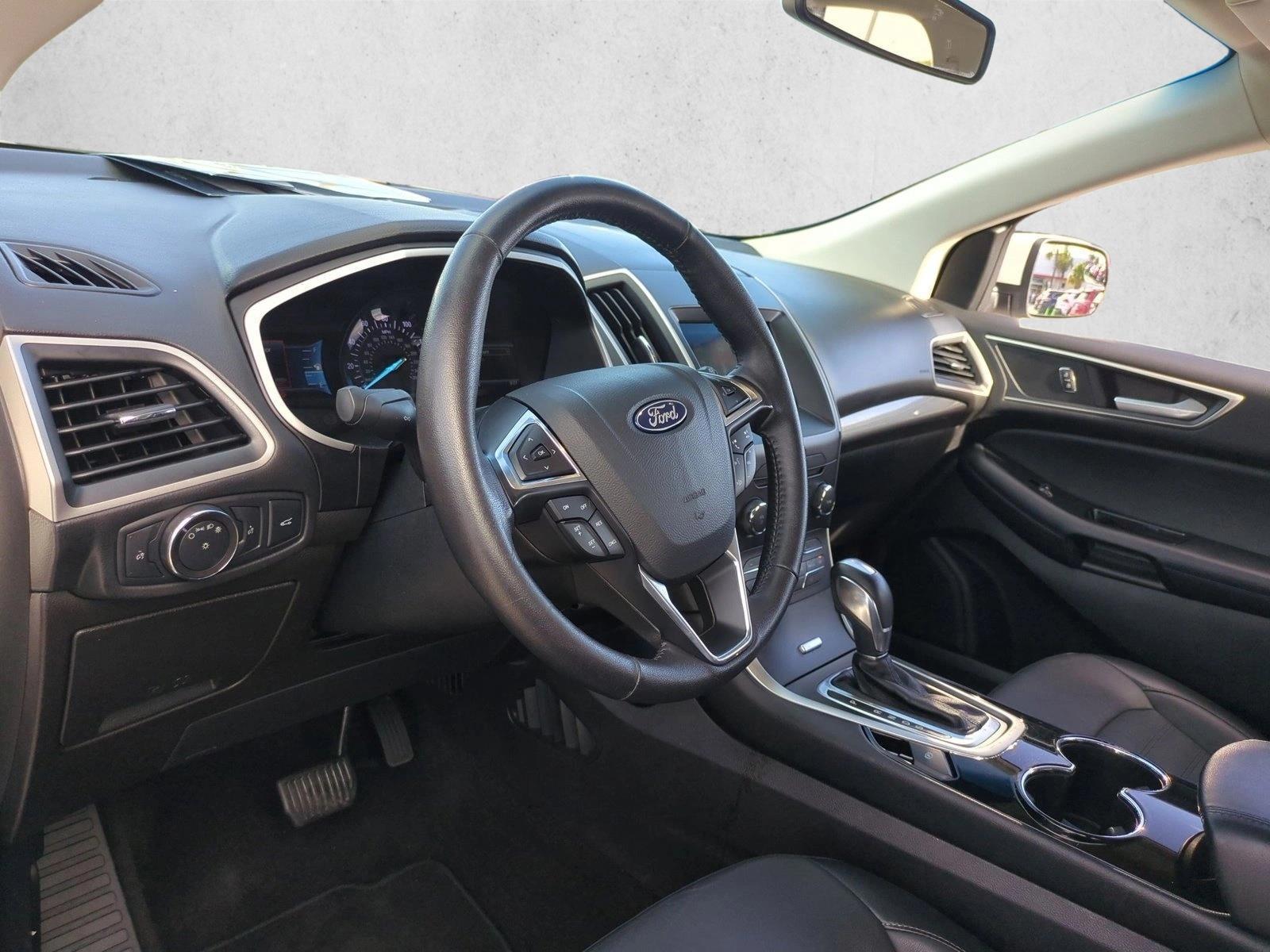 Thumbnail: 2018 Ford Edge - 3