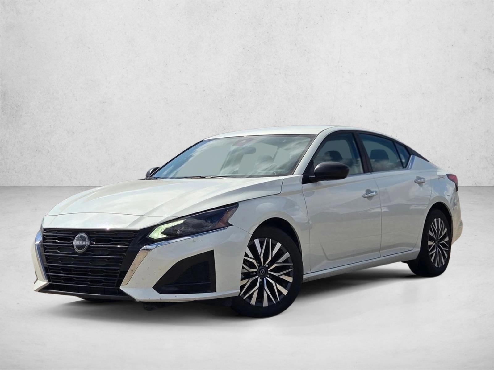 Thumbnail: 2025 Nissan Altima - 1