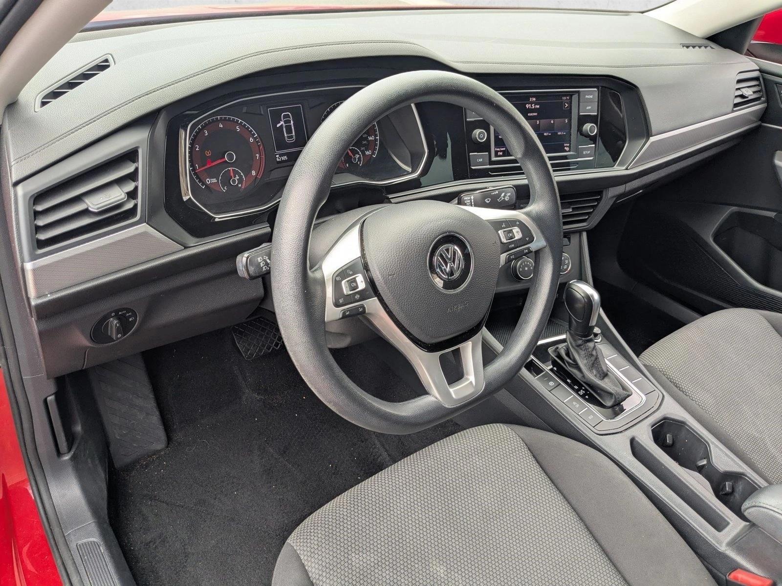 Thumbnail: 2019 Volkswagen Jetta - 3