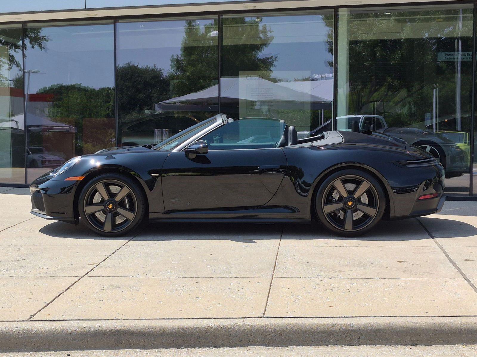 2026 Porsche 911 GTS - Photo 14