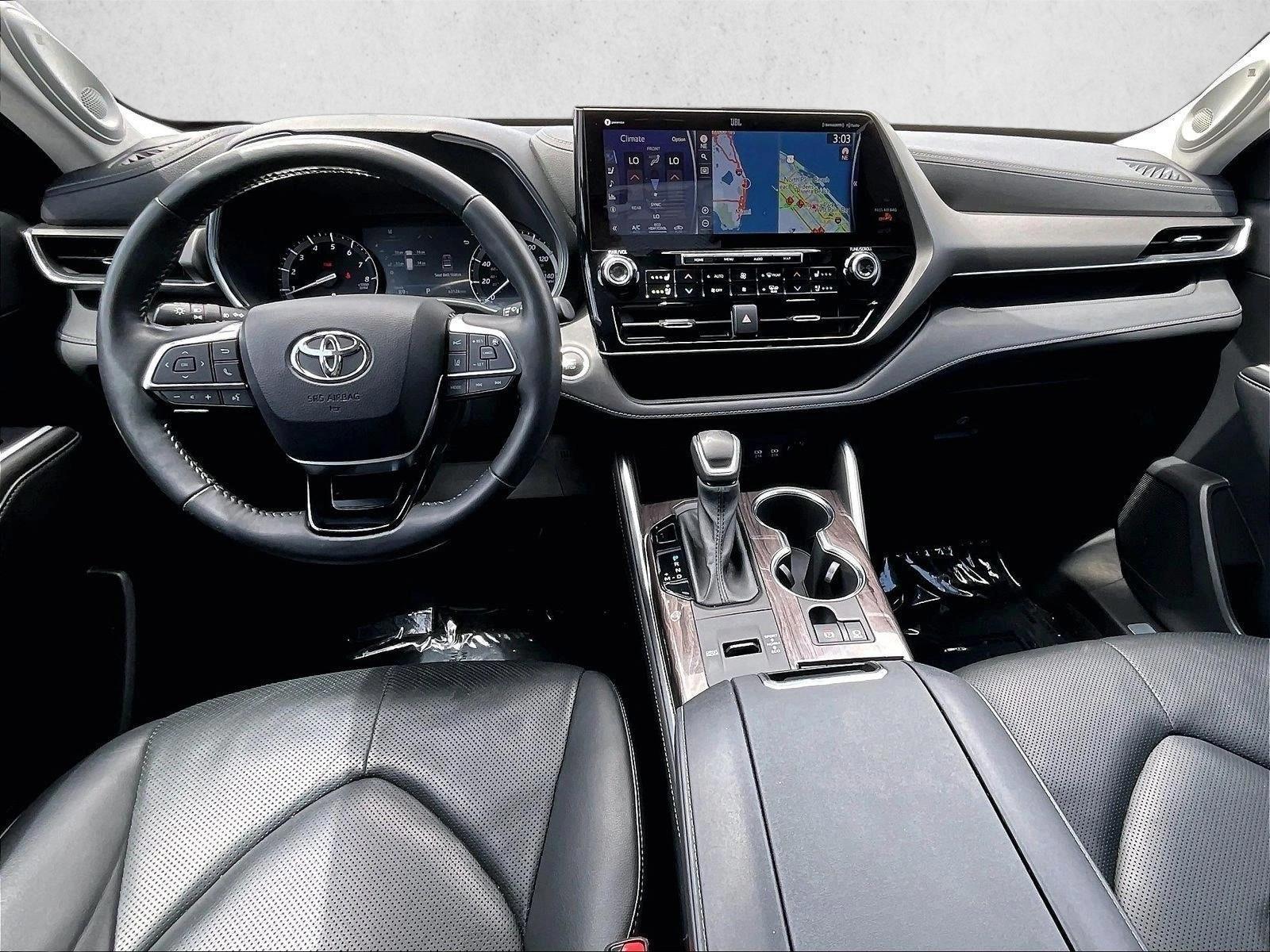 Thumbnail: 2020 Toyota Highlander - 4