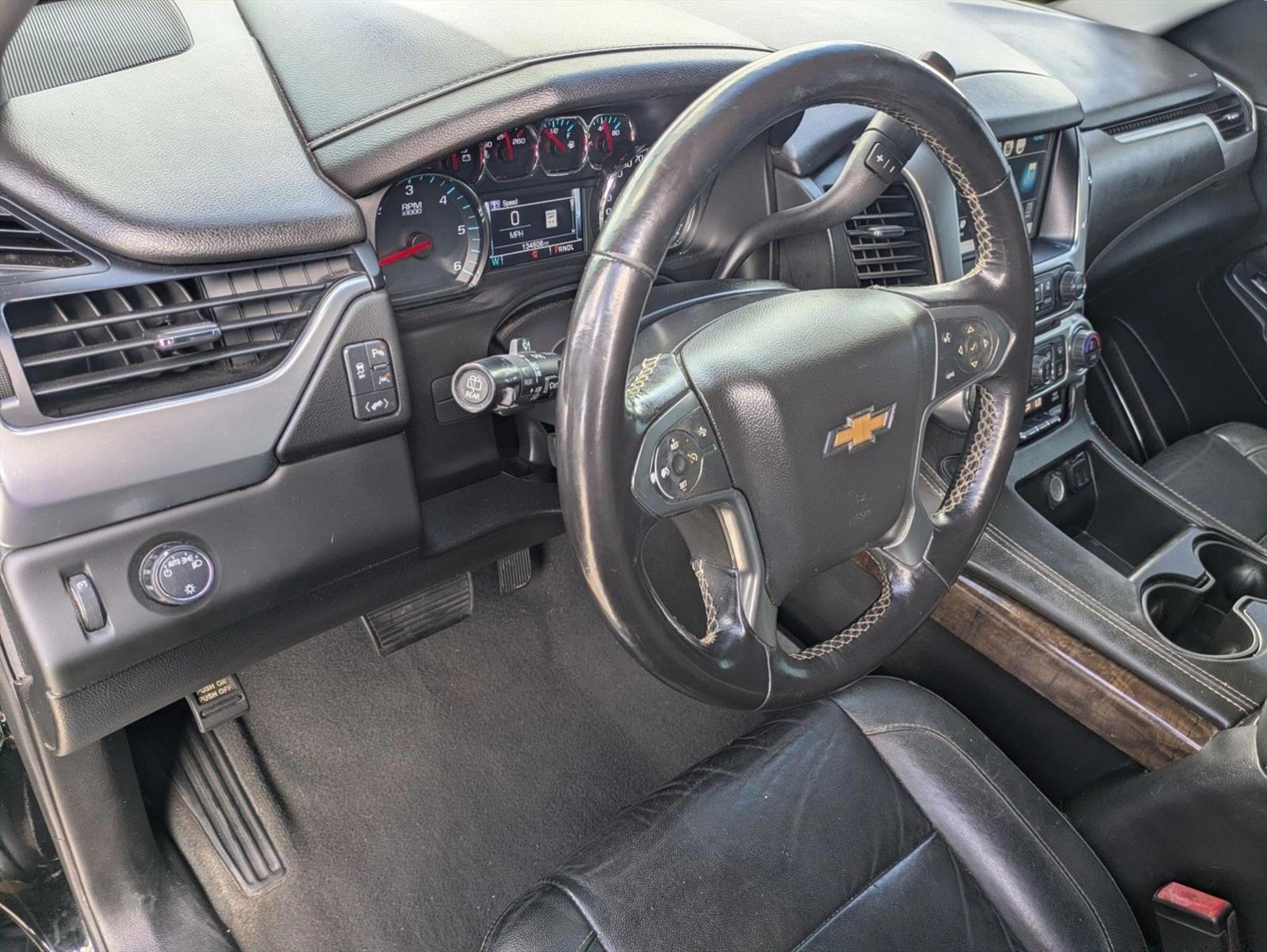 Thumbnail: 2019 Chevrolet Tahoe - 3