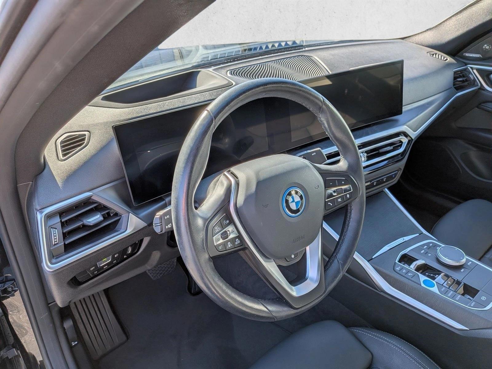 Thumbnail: 2023 BMW i4 - 3