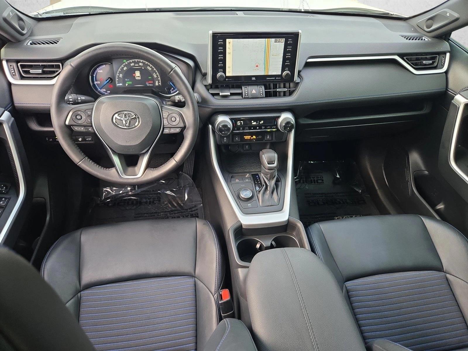 Thumbnail: 2021 Toyota RAV4 - 3