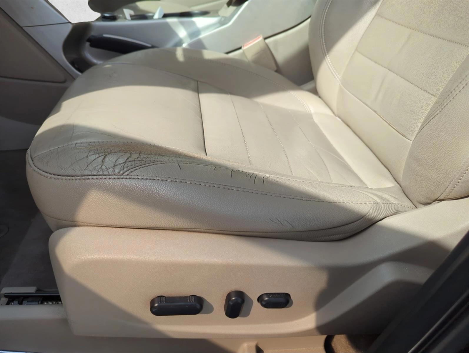 Thumbnail: 2013 Ford Escape - 3