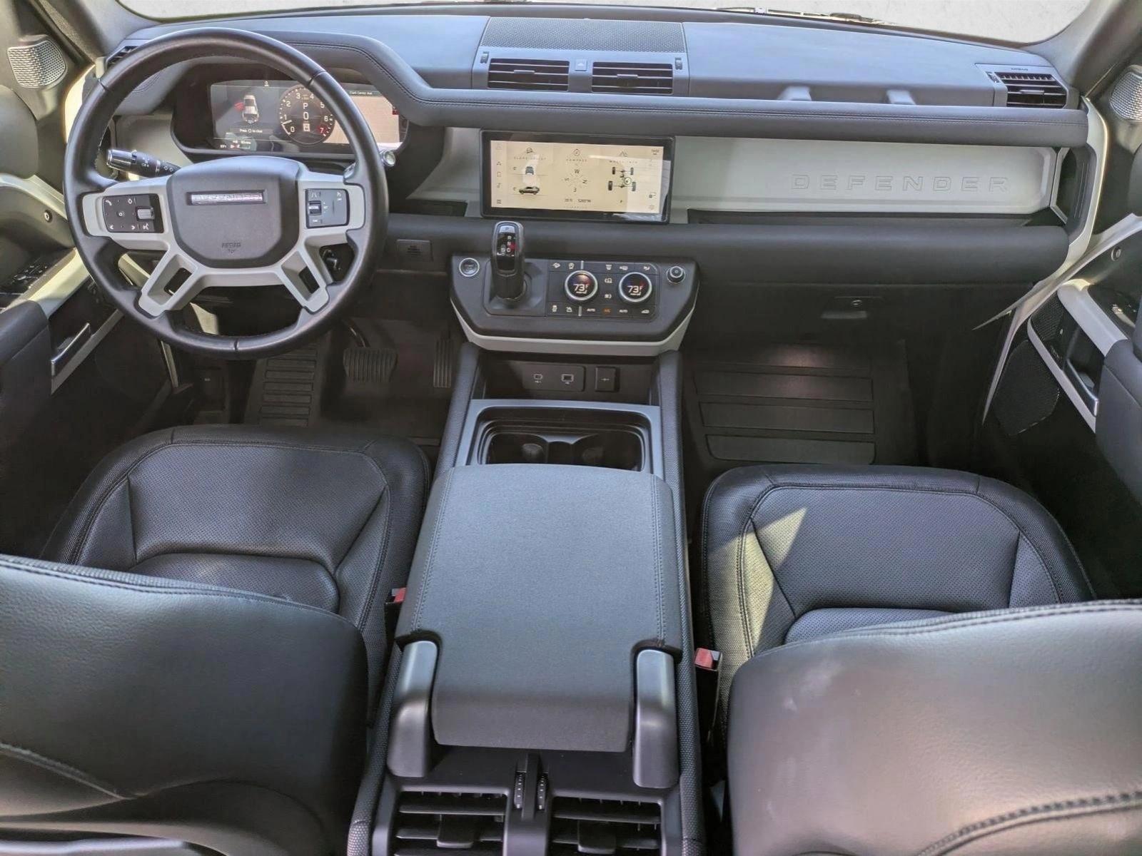 Thumbnail: 2022 Land Rover Defender - 4