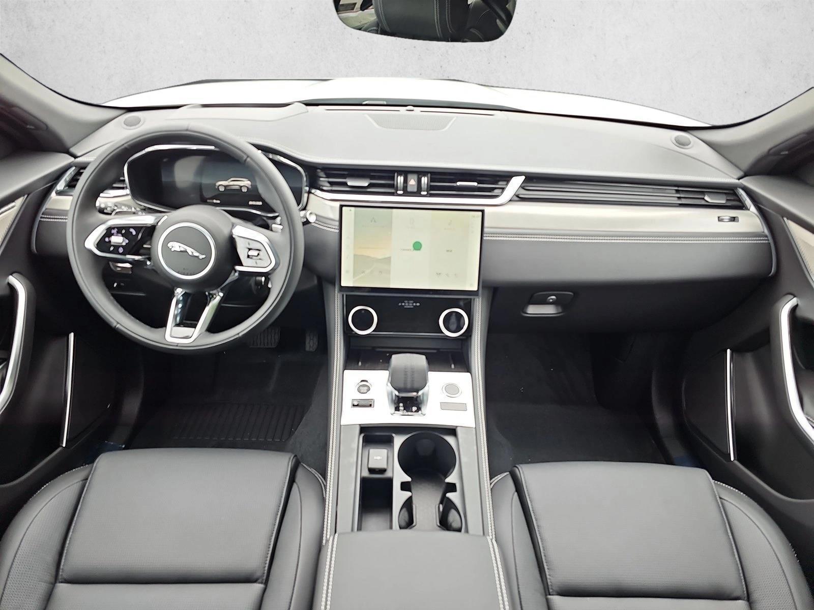 Thumbnail: 2026 Jaguar F-Pace - 3