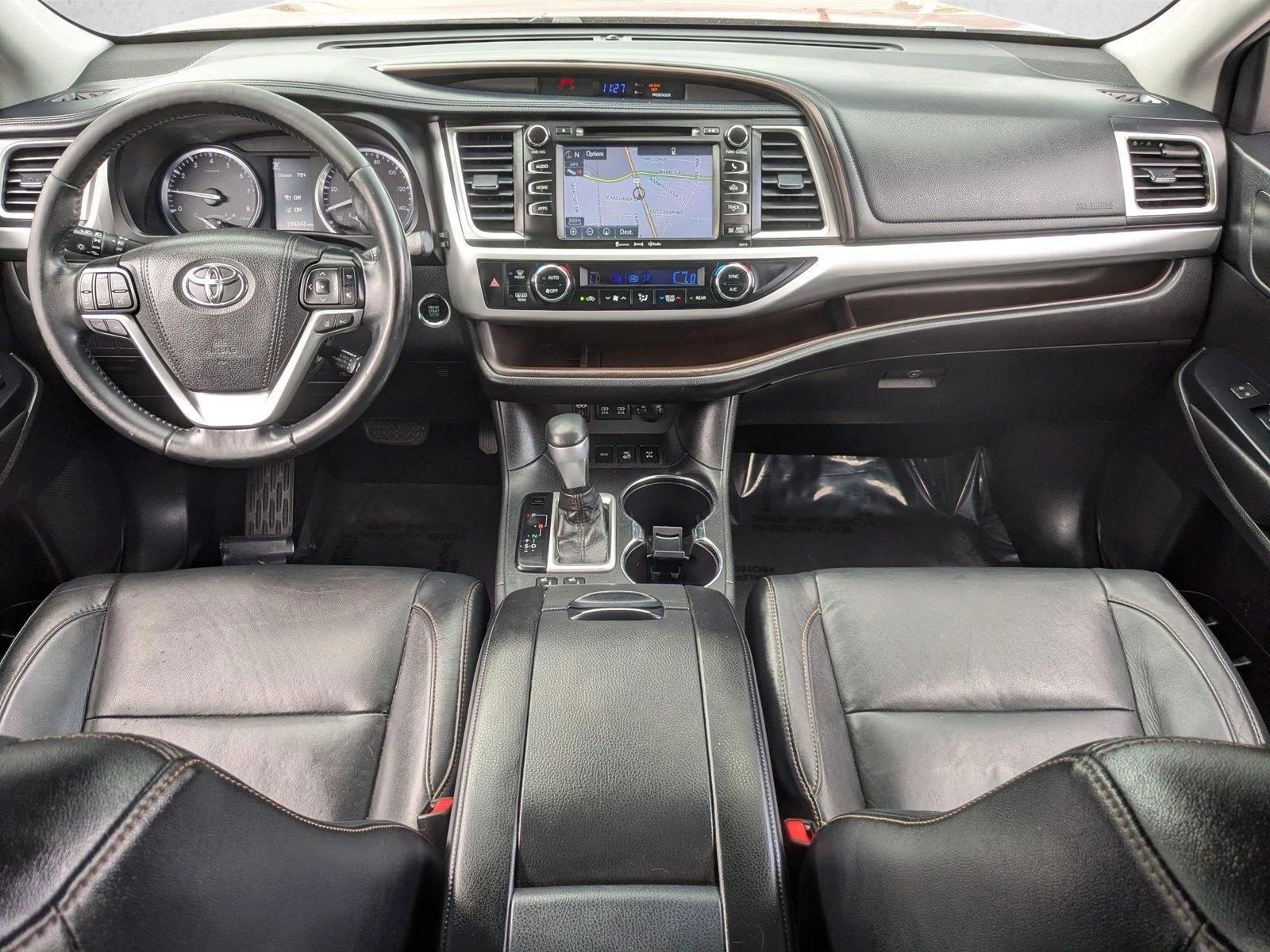 Thumbnail: 2017 Toyota Highlander - 3