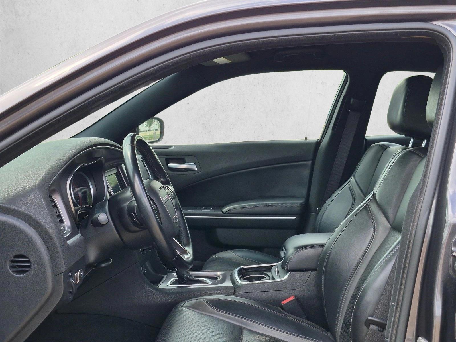 2019 Dodge Charger SXT - Photo 13