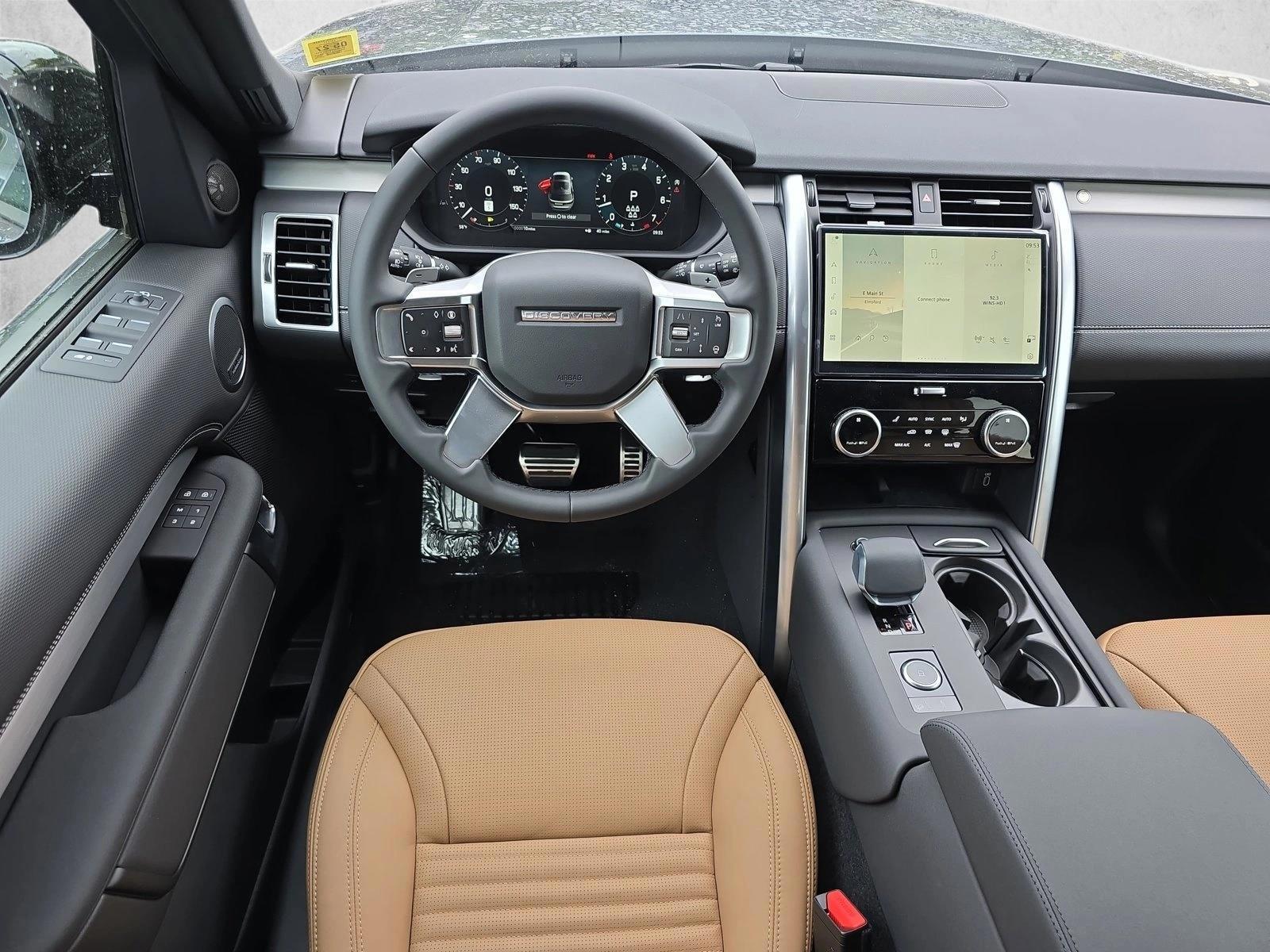 Thumbnail: 2026 Land Rover Discovery - 4