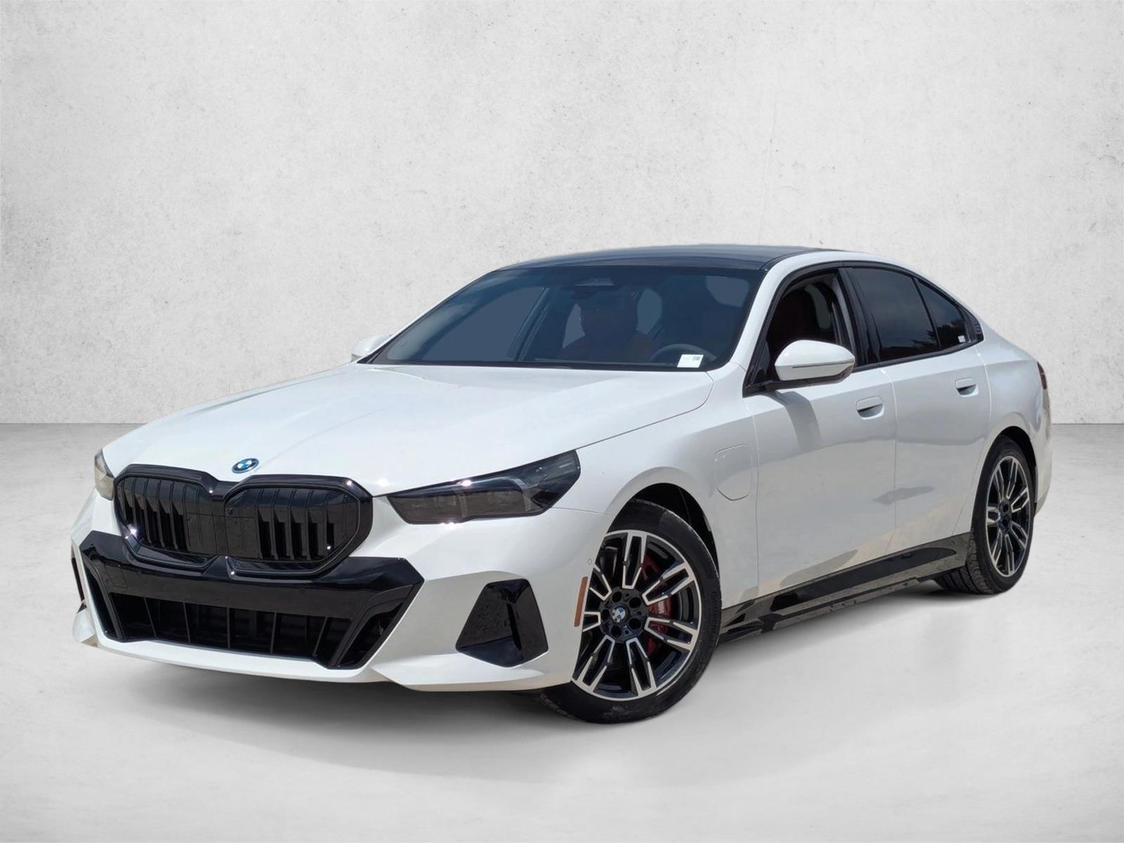 Thumbnail: 2027 BMW 5 Series - 1
