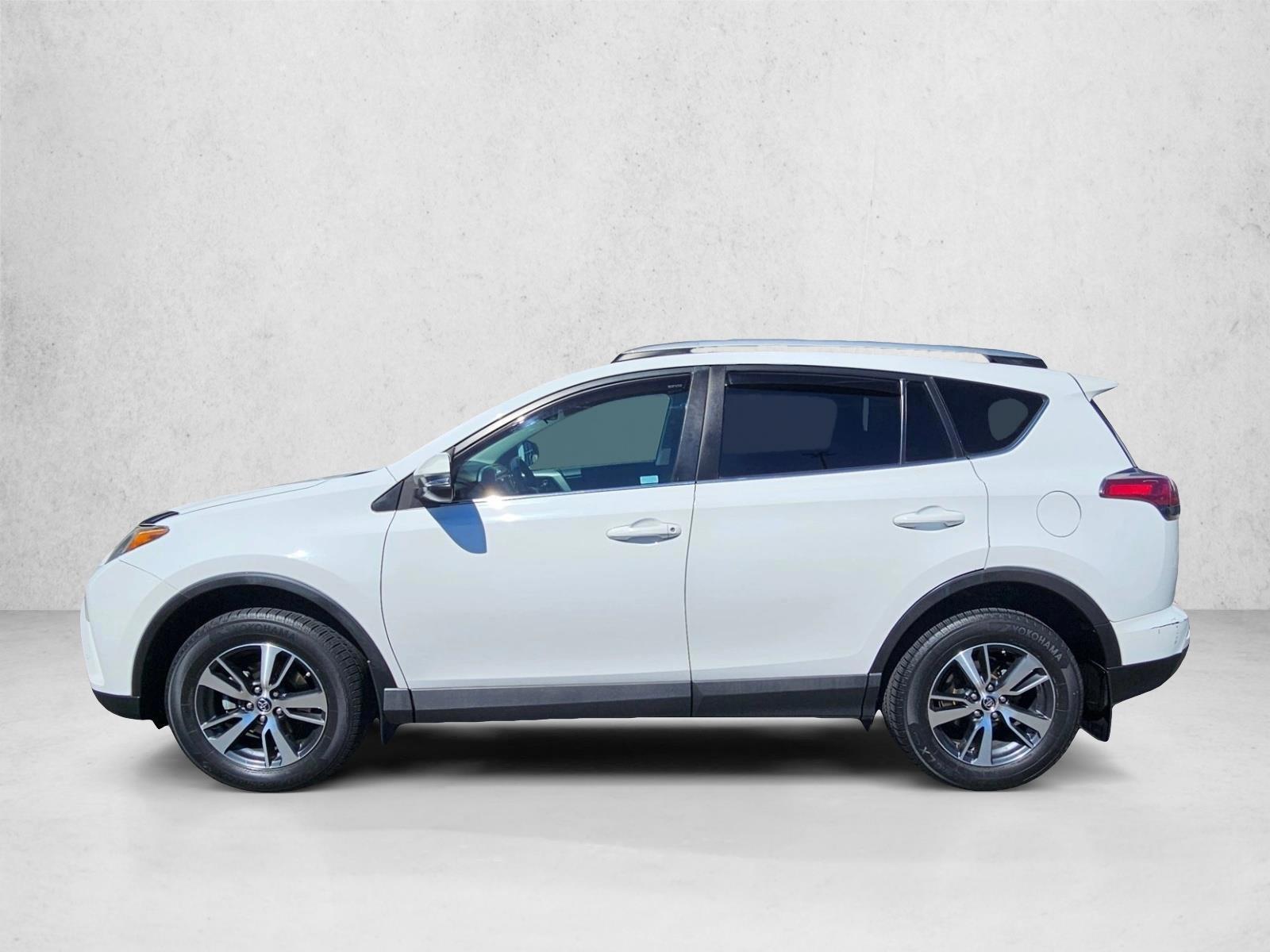 Thumbnail: 2016 Toyota RAV4 - 2