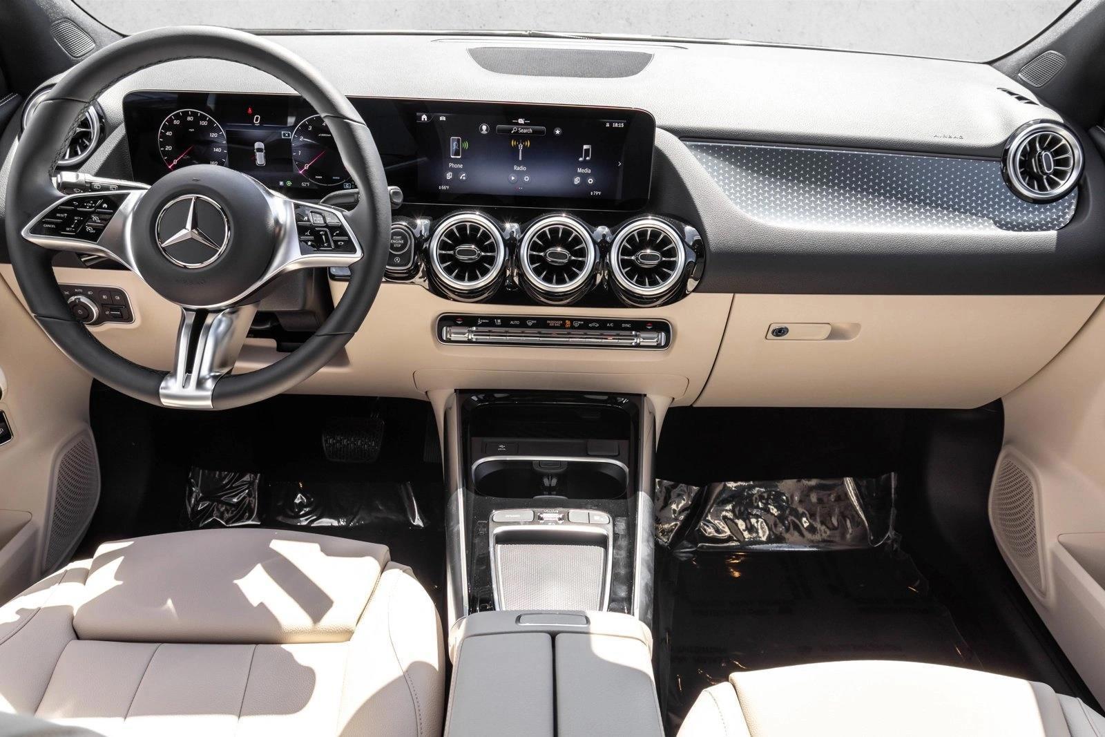 Thumbnail: 2026 Mercedes-Benz GLA - 4