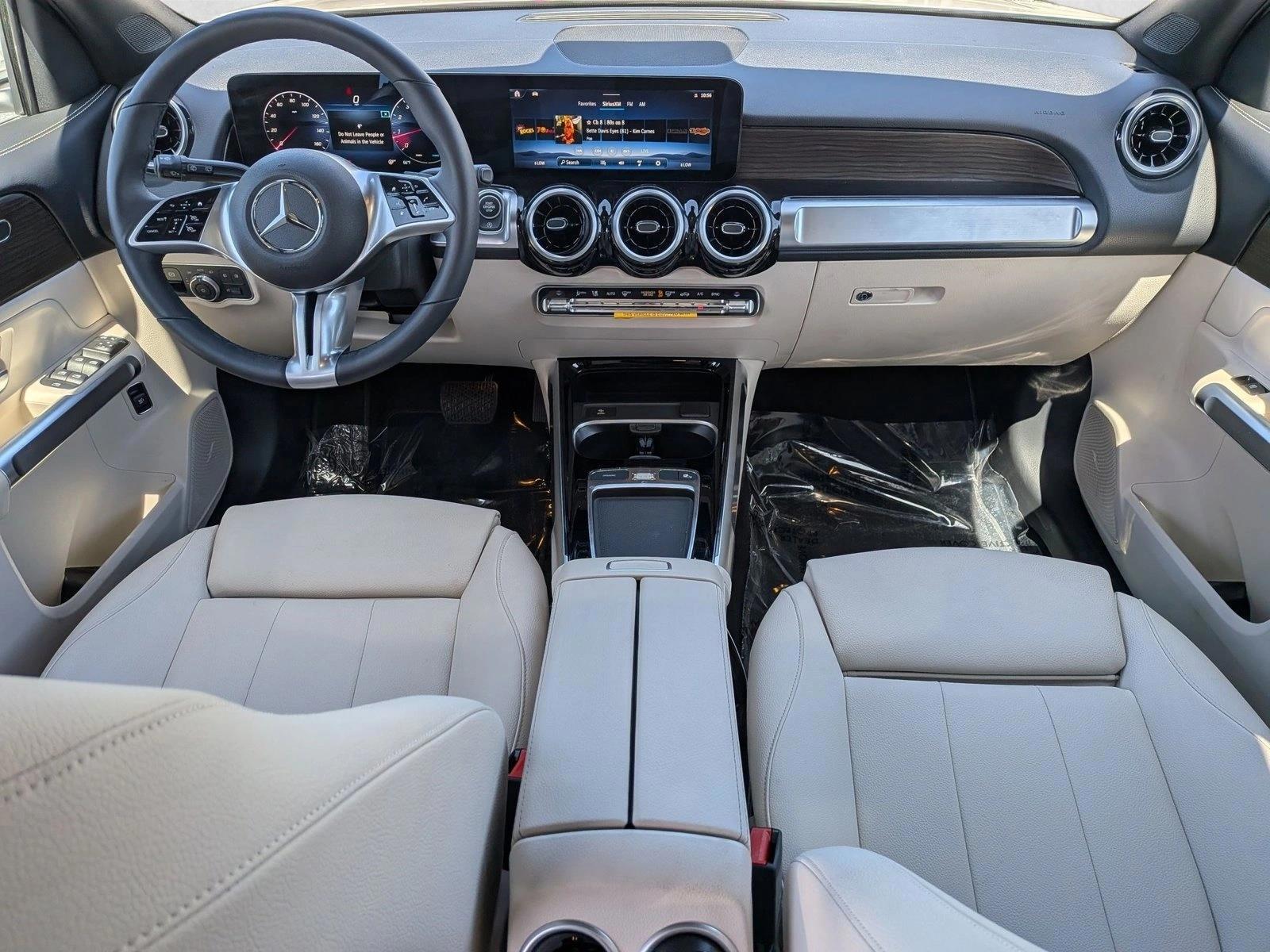Thumbnail: 2026 Mercedes-Benz GLB - 3