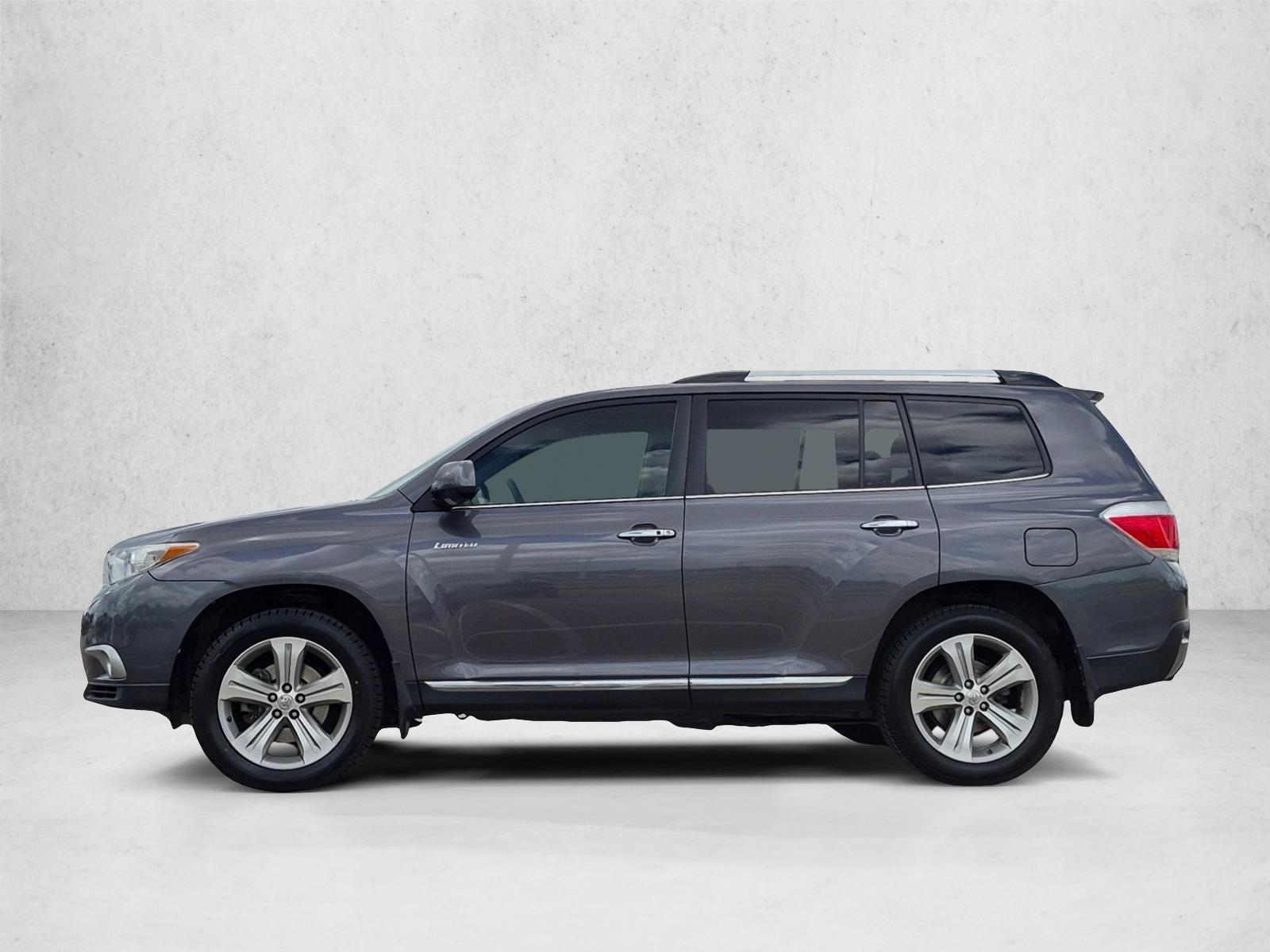 Thumbnail: 2012 Toyota Highlander - 2