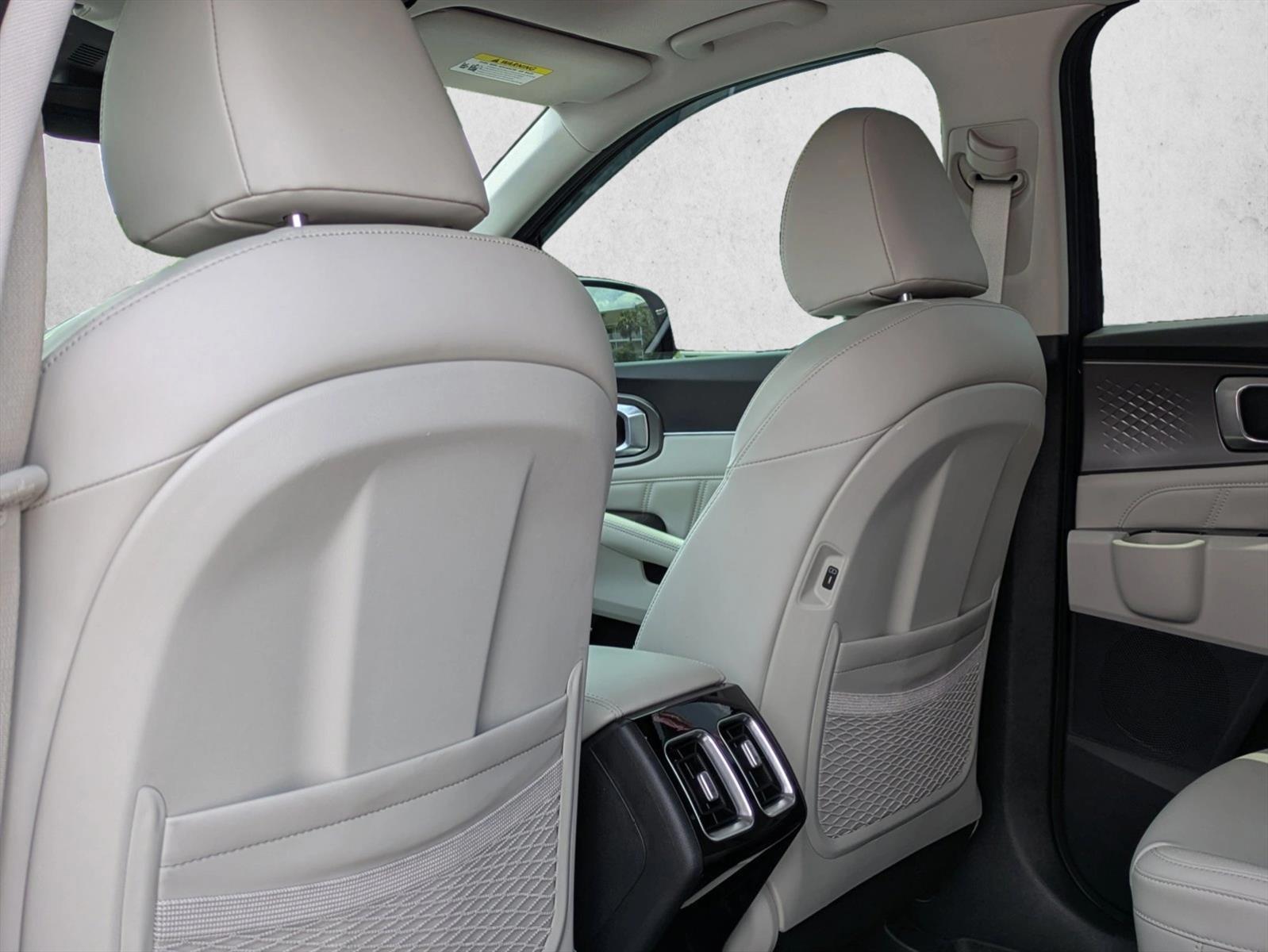 2024 Kia Sorento SX - Photo 21