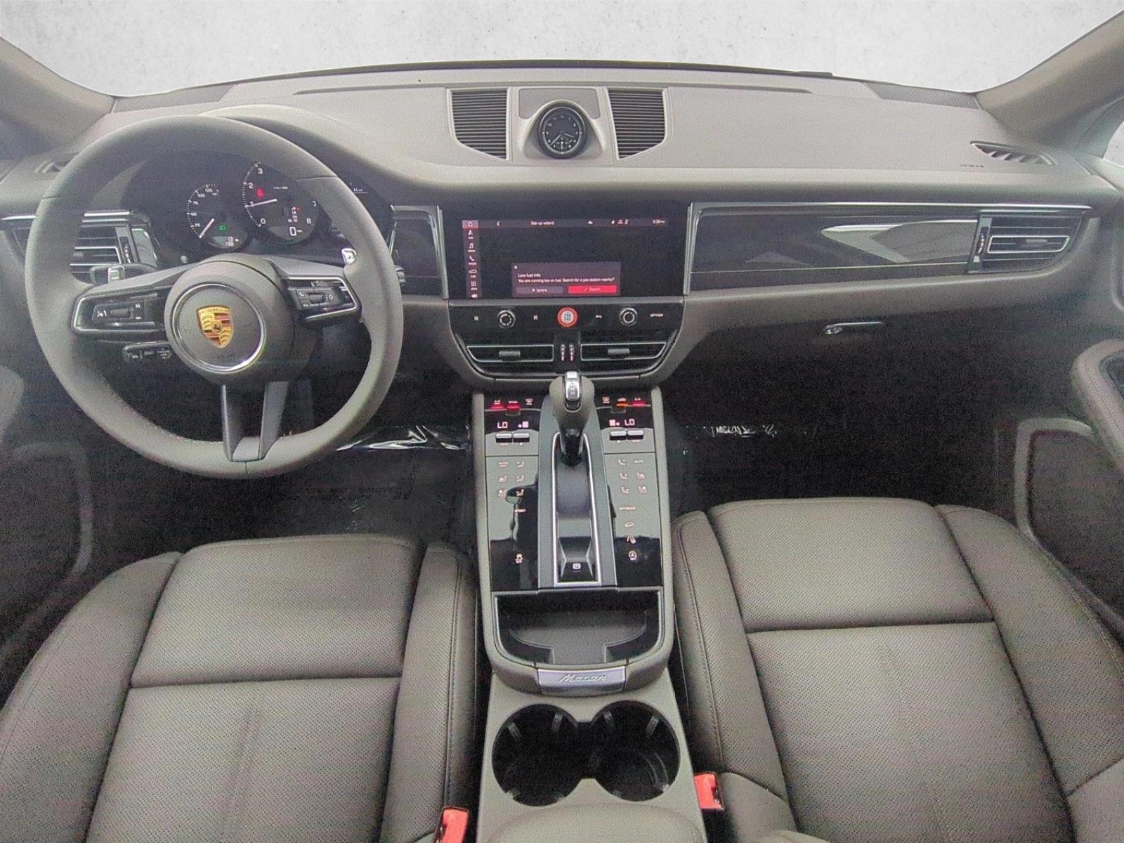Thumbnail: 2026 Porsche Macan - 4