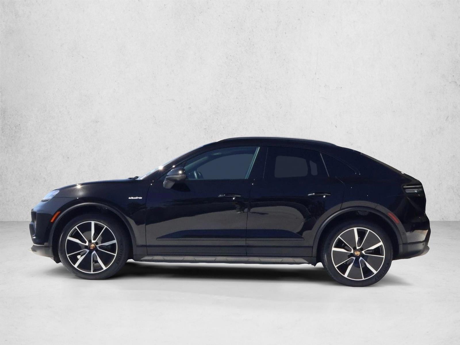 Thumbnail: 2025 Porsche Macan - 2