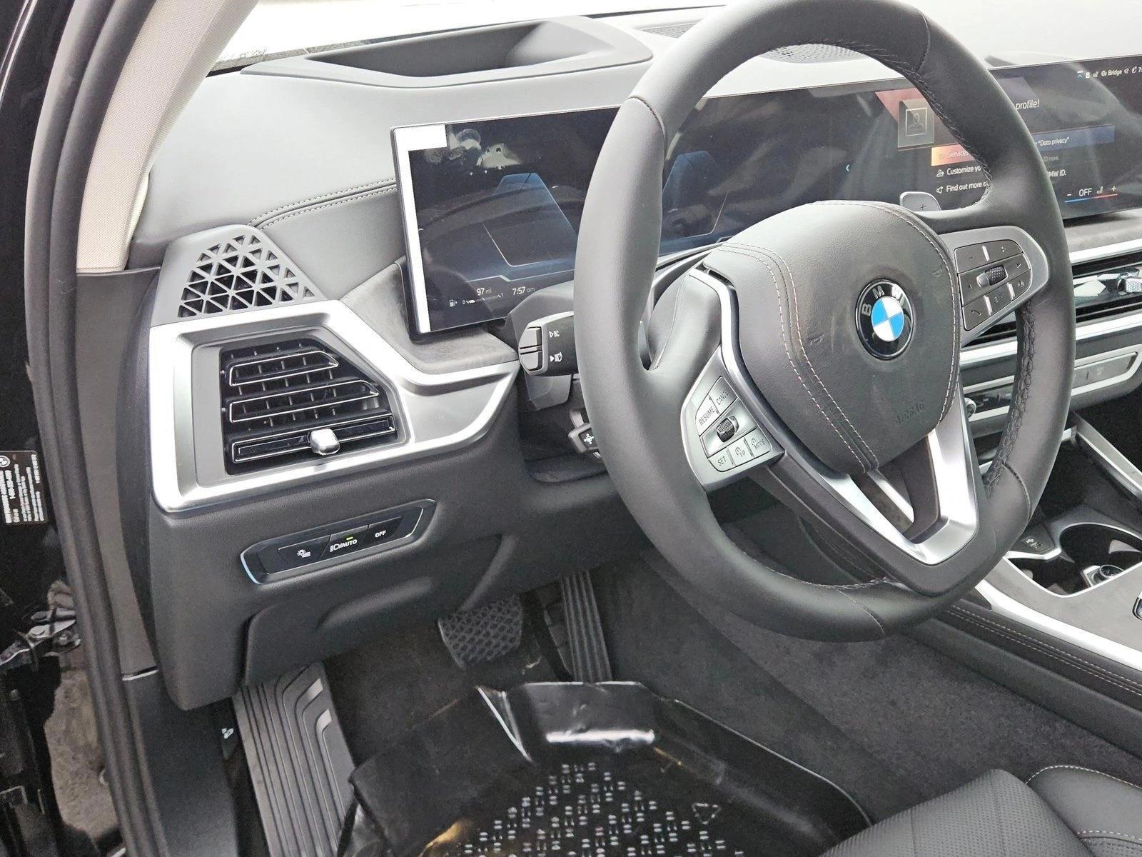 Thumbnail: 2027 BMW X7 - 3