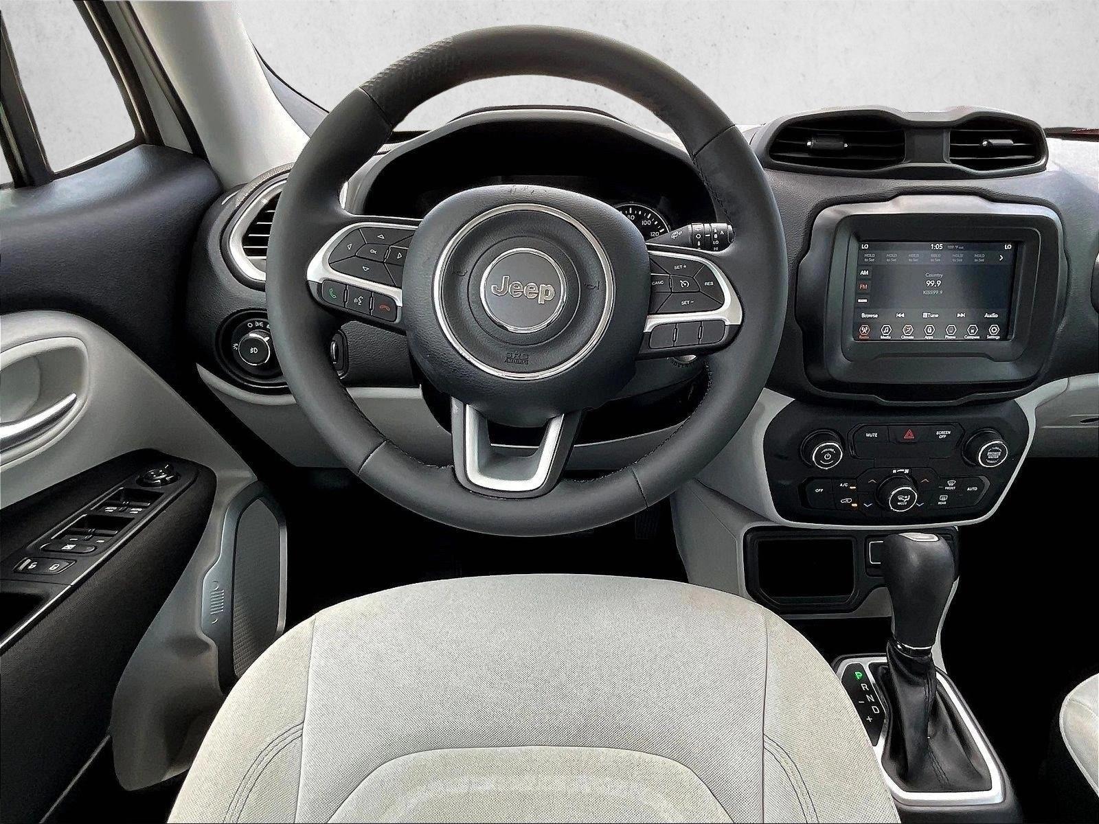 Thumbnail: 2018 Jeep Renegade - 3