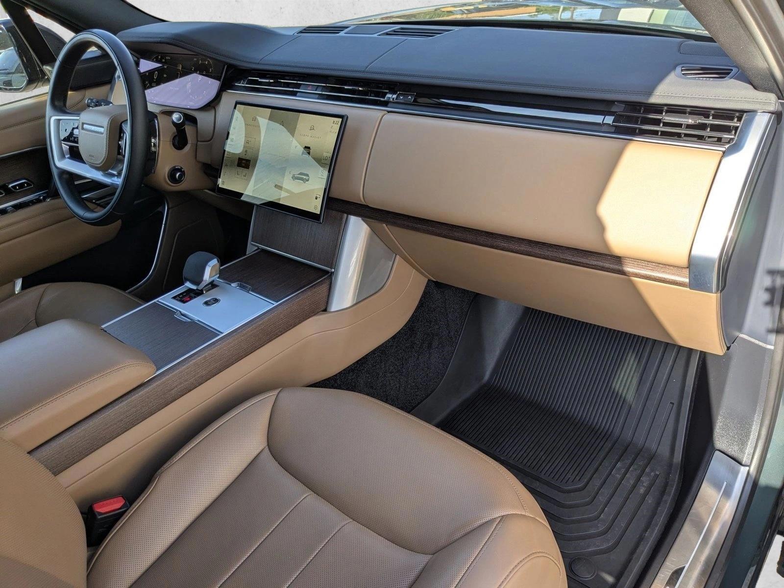 2025 Land Rover Range Rover SE - Photo 23
