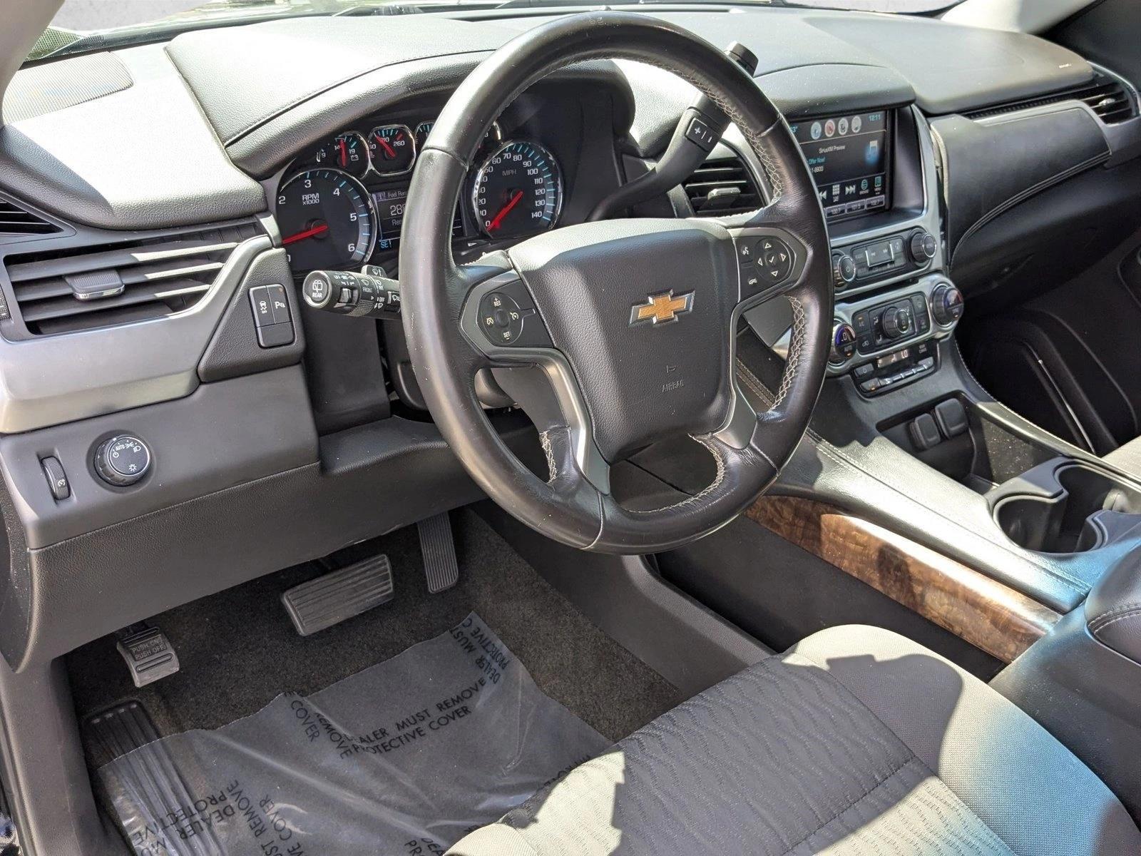 Thumbnail: 2018 Chevrolet Tahoe - 3