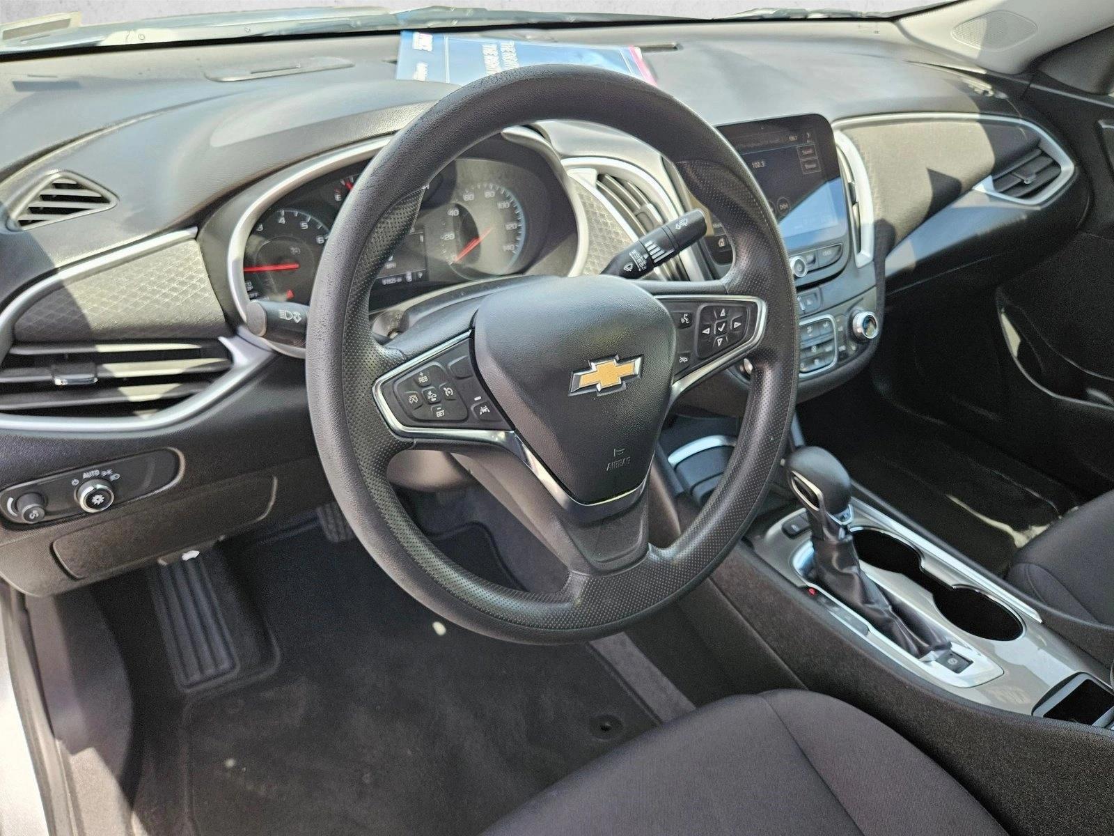 Thumbnail: 2024 Chevrolet Malibu - 3