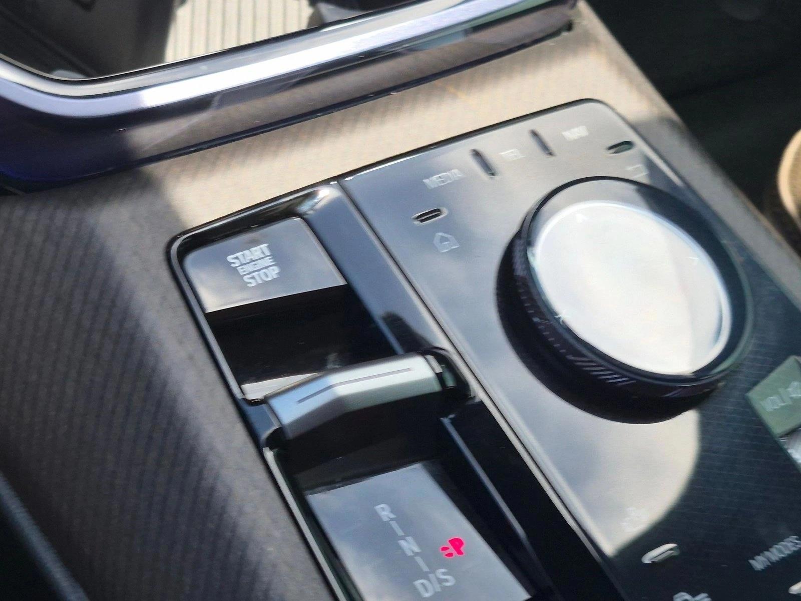 2026 BMW X3 30 - Photo 12