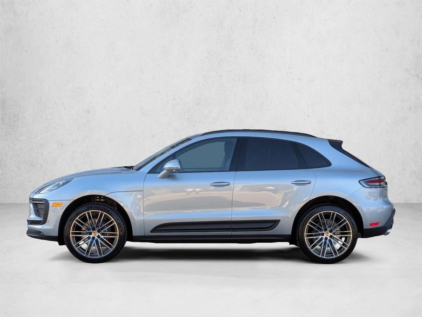 Thumbnail: 2026 Porsche Macan - 2