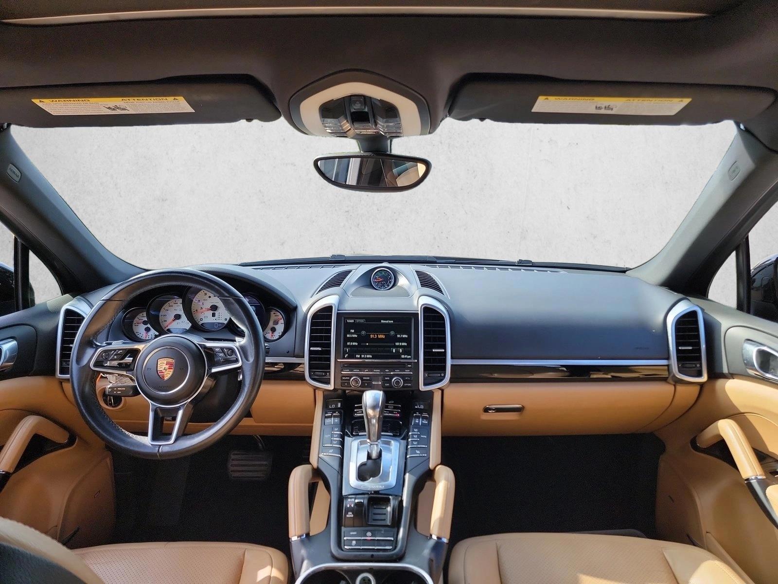 Thumbnail: 2016 Porsche Cayenne - 3