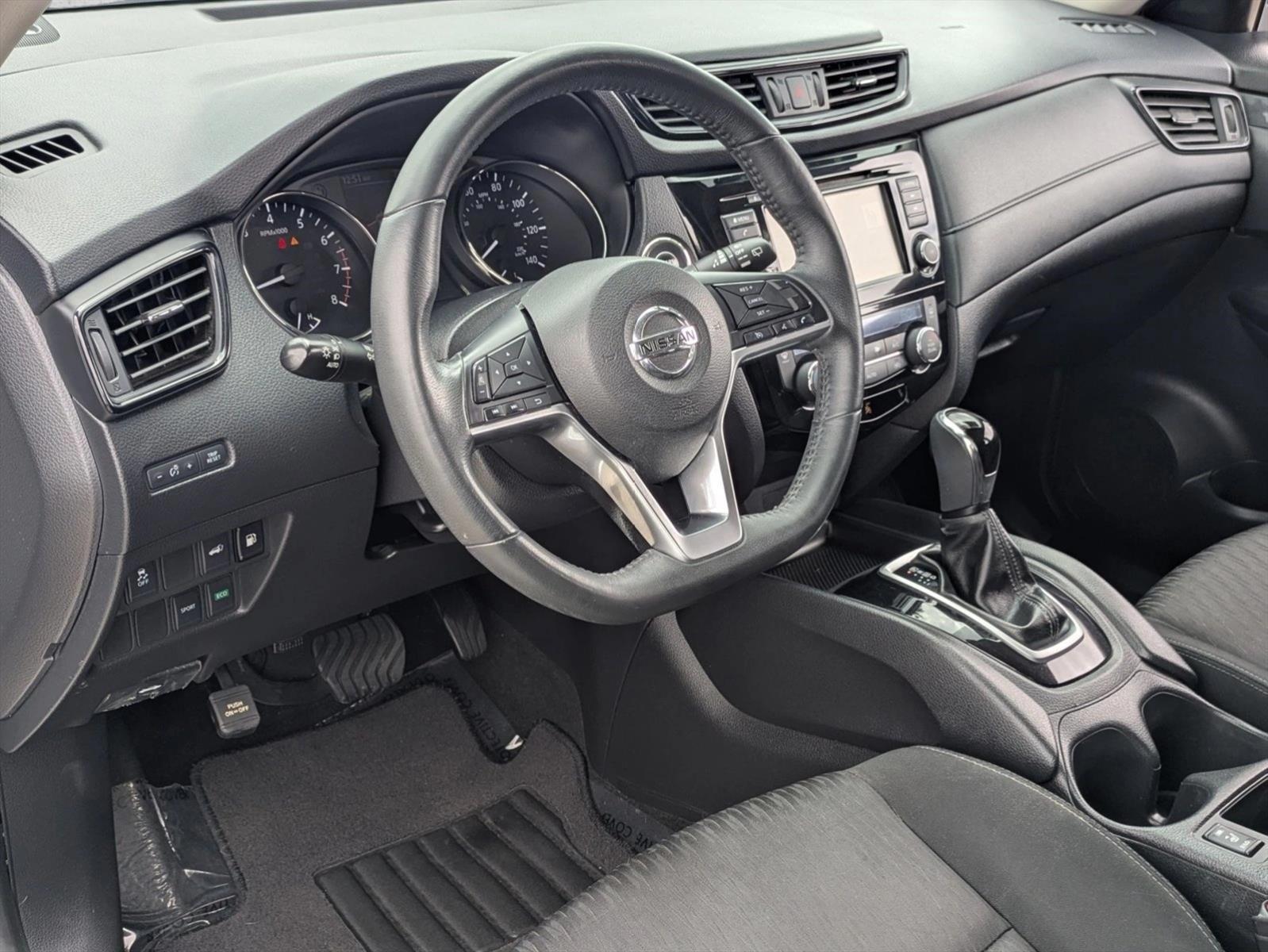 Thumbnail: 2018 Nissan Rogue - 3