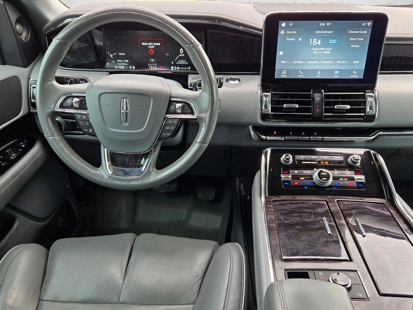 Thumbnail: 2019 Lincoln Navigator - 3