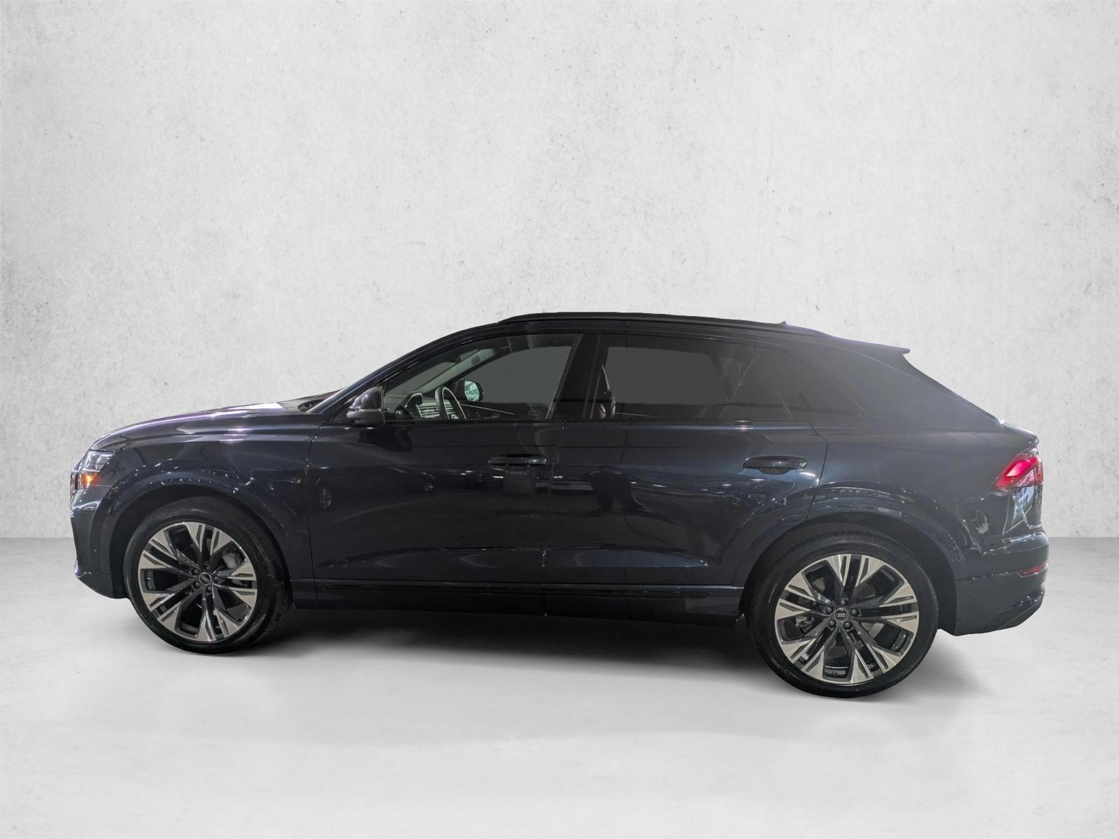 Thumbnail: 2024 Audi Q8 - 2