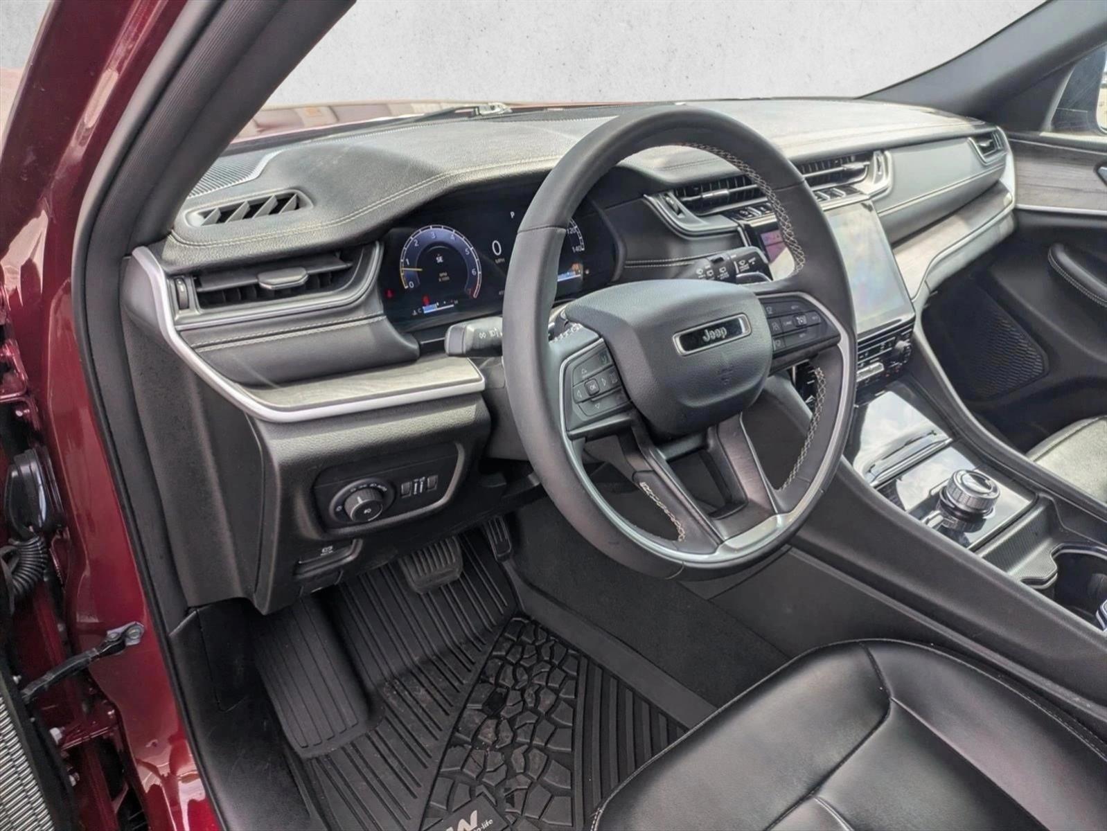 Thumbnail: 2024 Jeep Grand Cherokee - 3