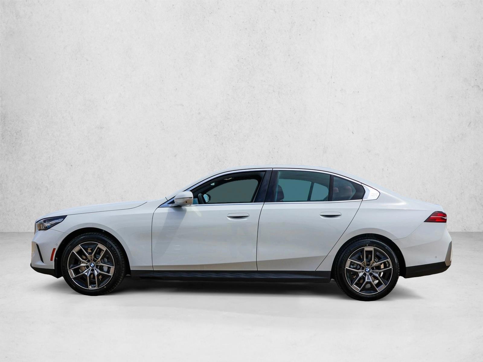 Thumbnail: 2027 BMW 5 Series - 2