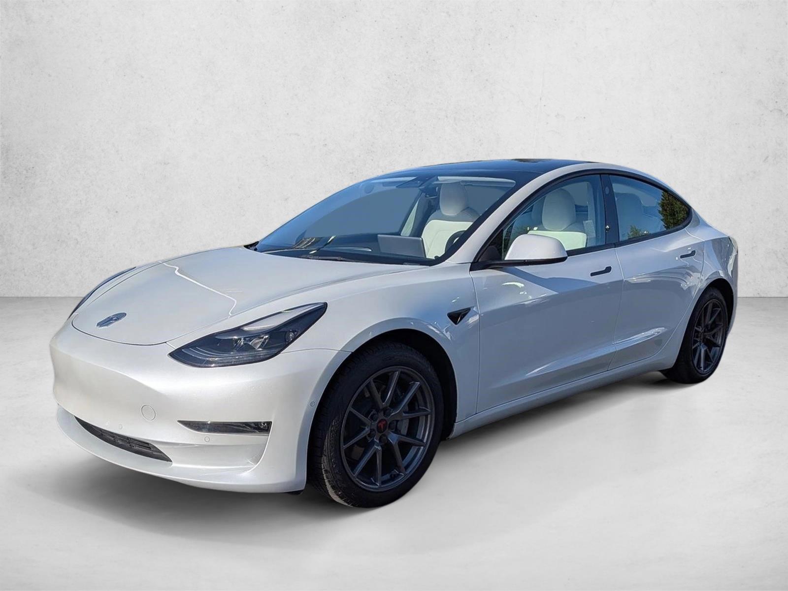 Thumbnail: 2022 Tesla Model 3 - 1