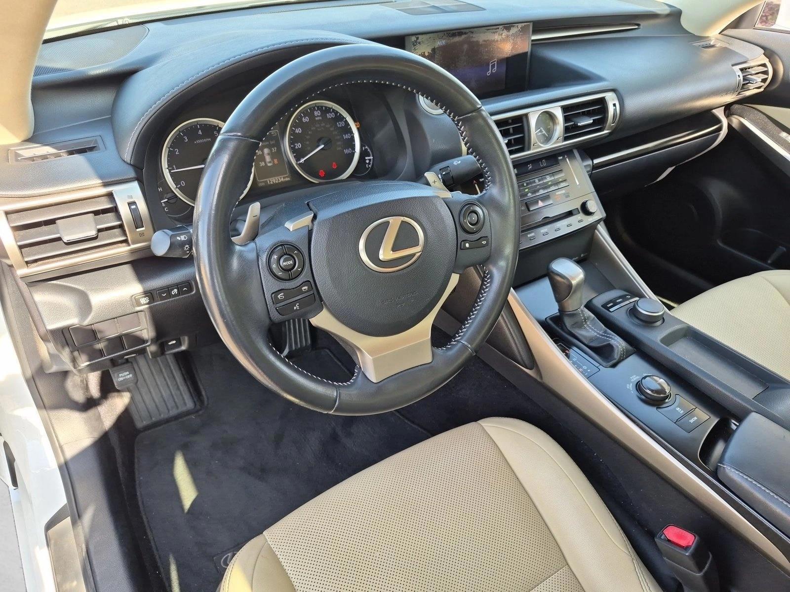 Thumbnail: 2014 Lexus IS - 3