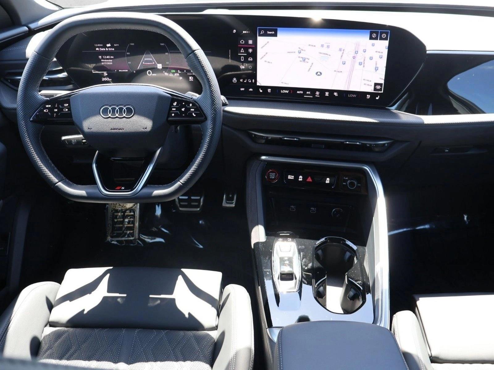 Thumbnail: 2025 Audi SQ5 - 3