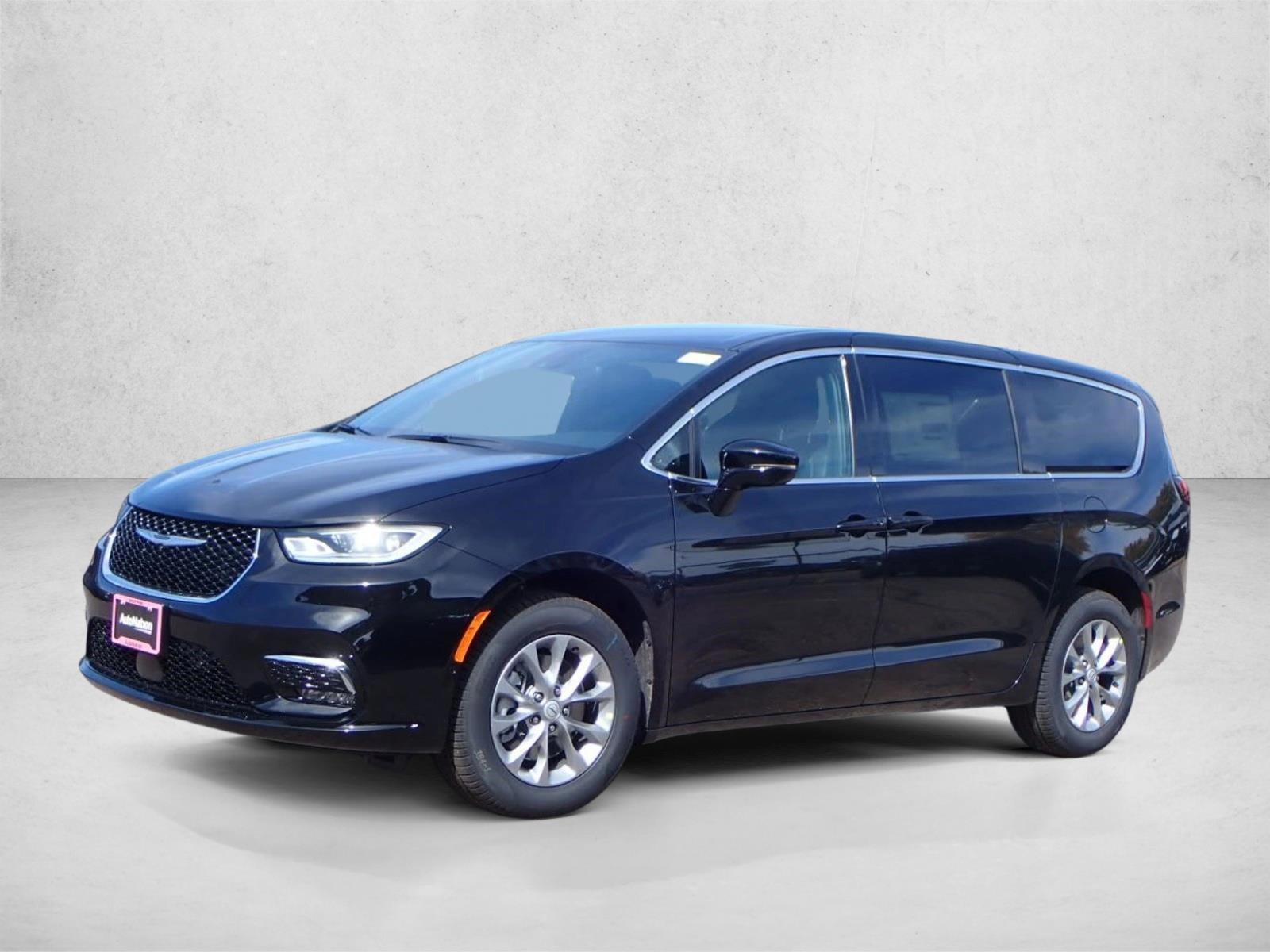 Thumbnail: 2026 Chrysler Pacifica - 1