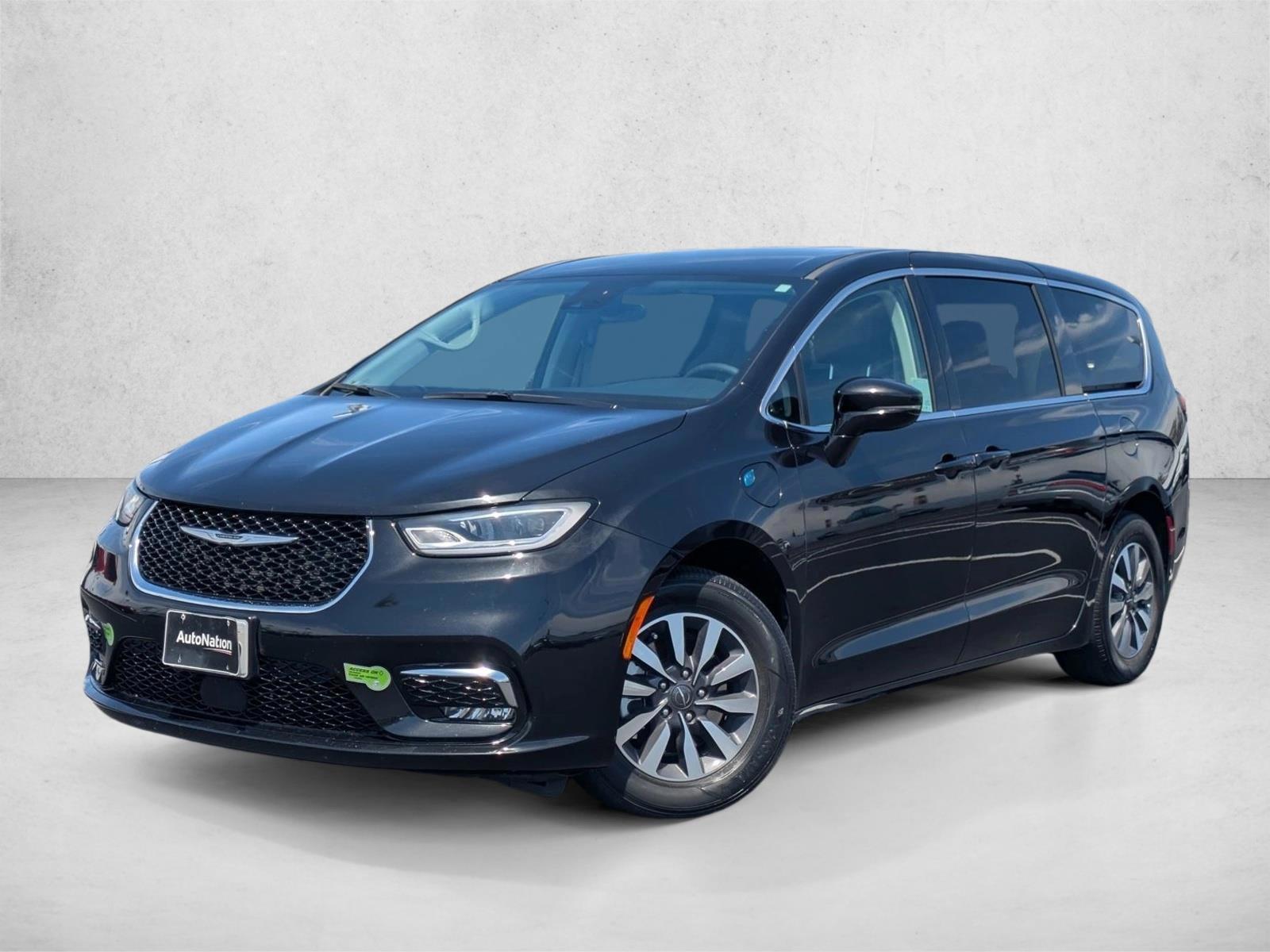 2022 Chrysler Pacifica Hybrid Touring L